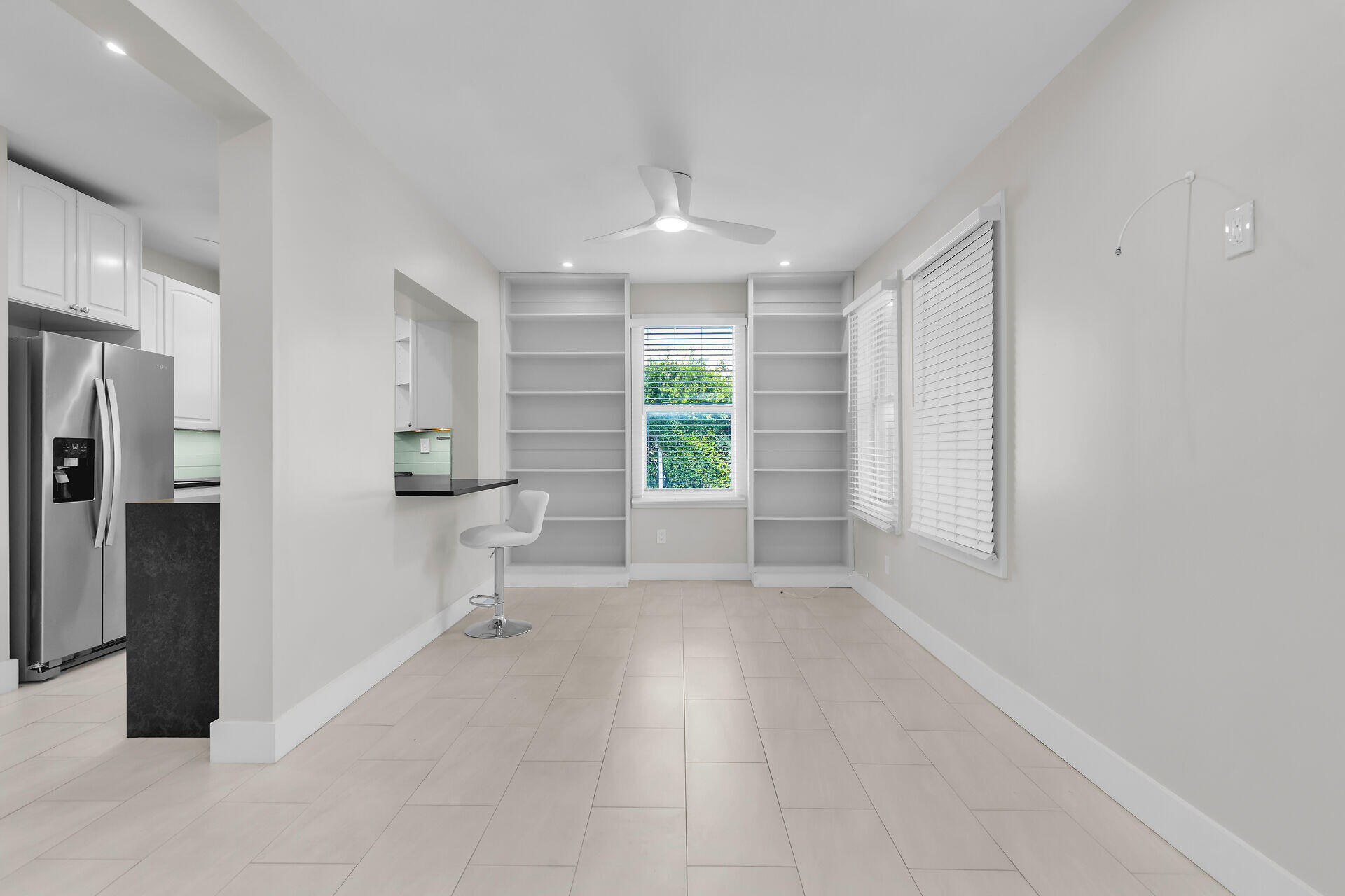 1209 Truman Avenue Unit: 2