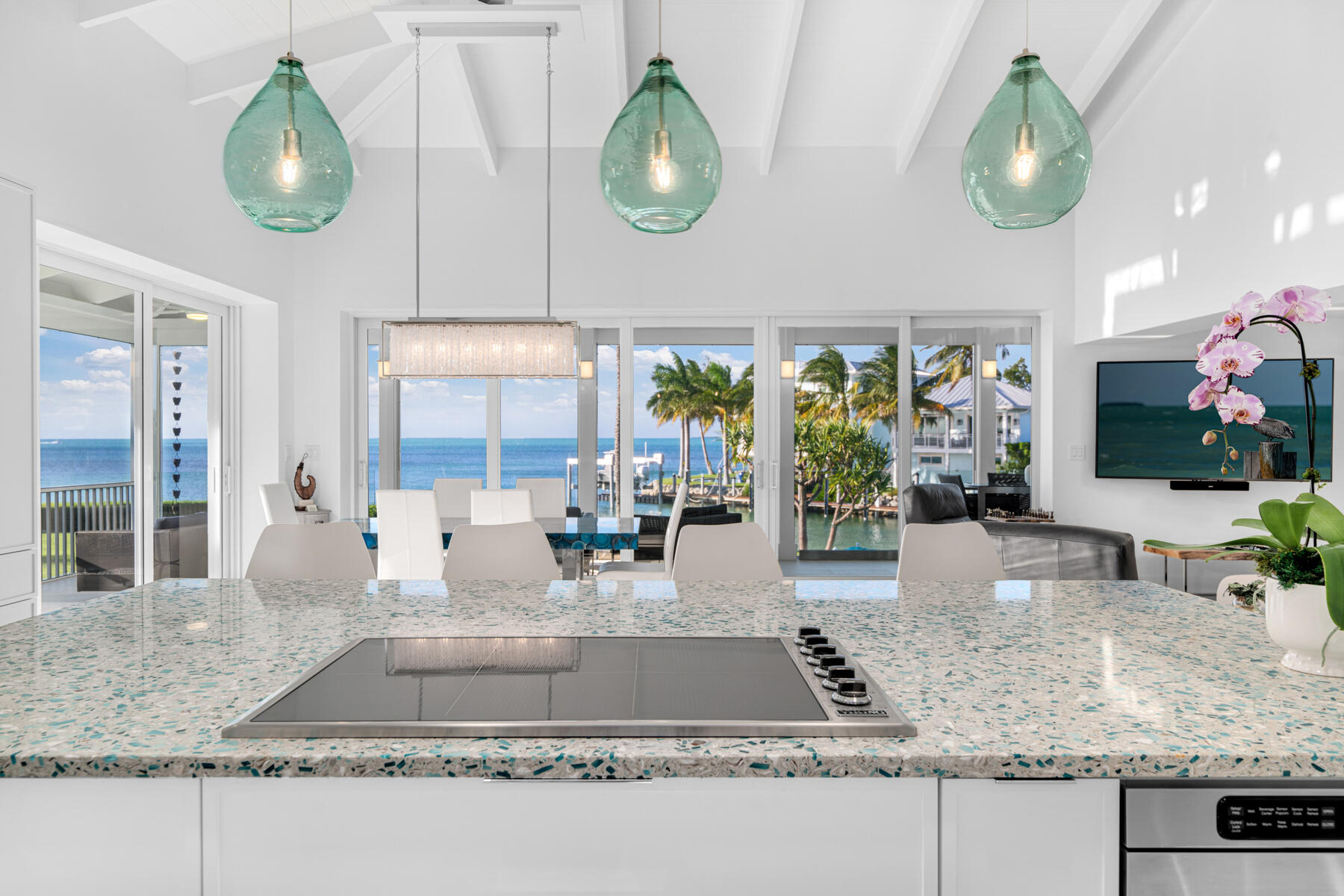 186 & 165 Bayview Drive