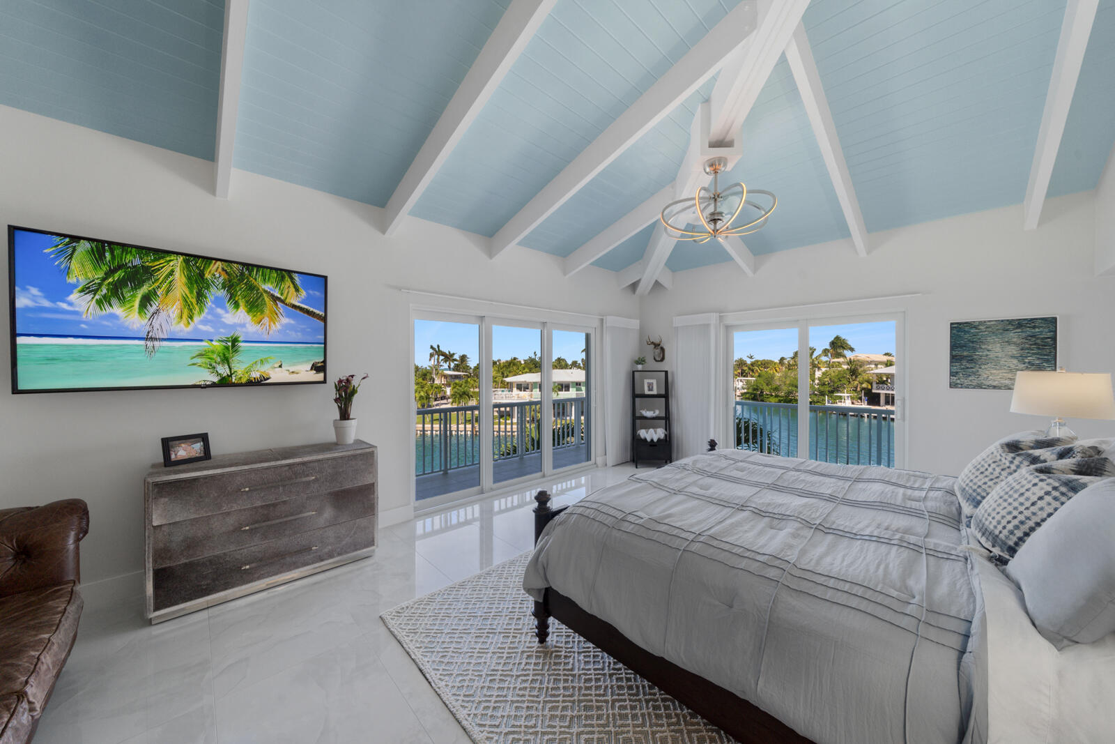 186 & 165 Bayview Drive