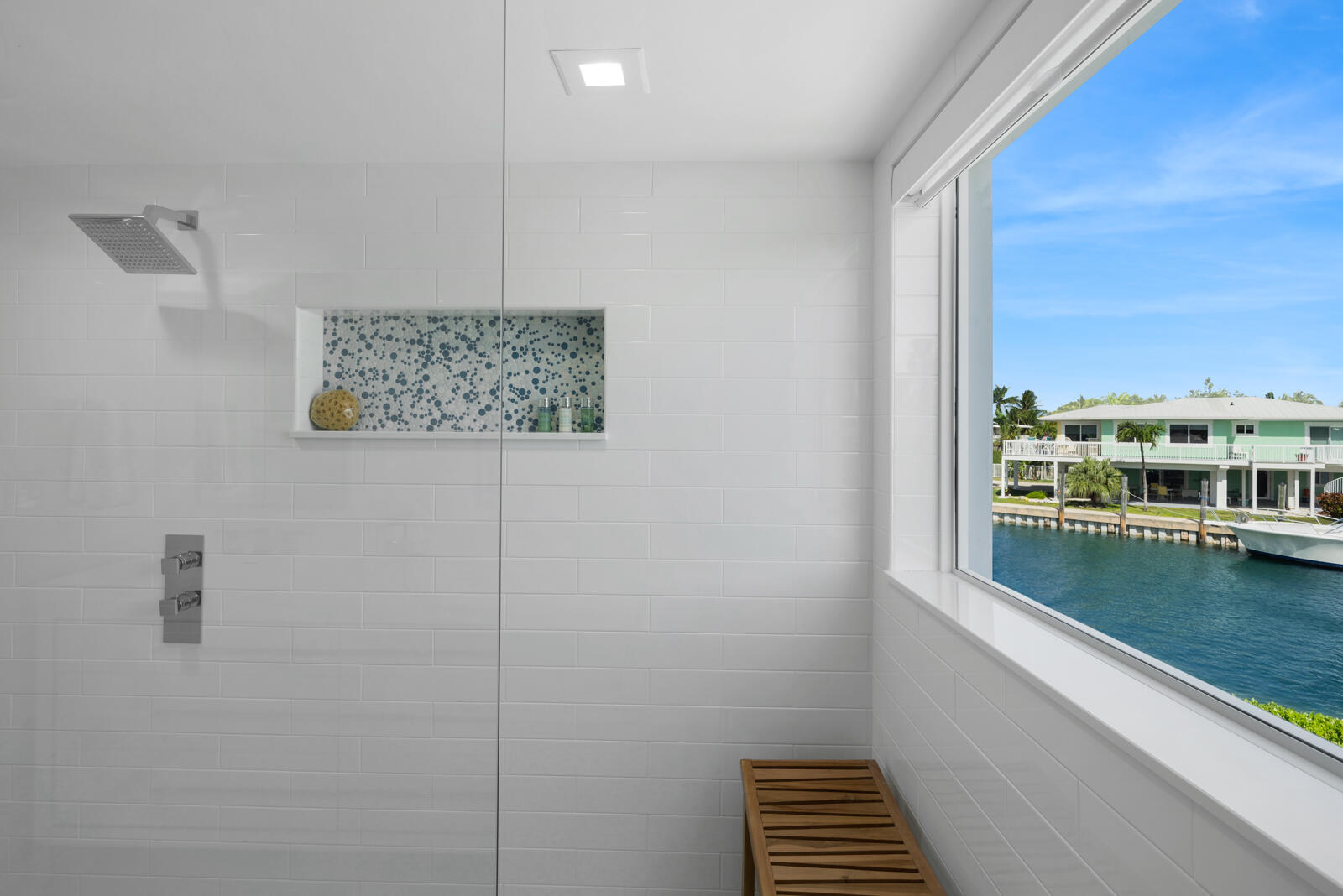 186 & 165 Bayview Drive