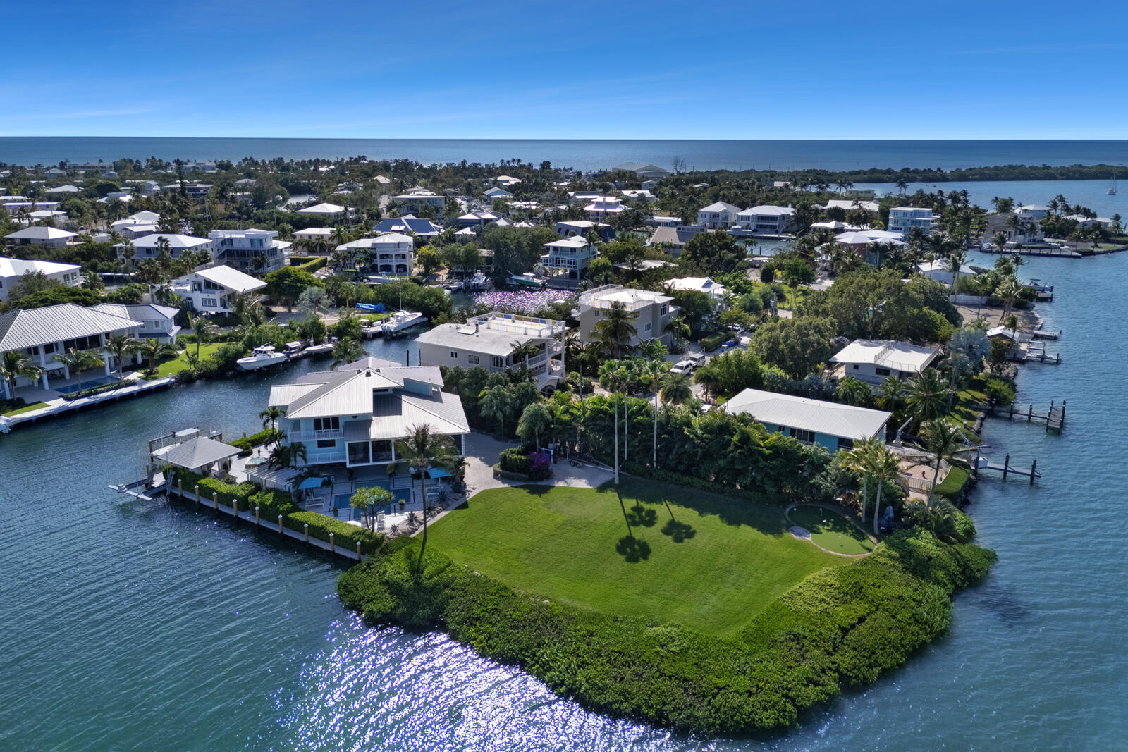 186 & 165 Bayview Drive