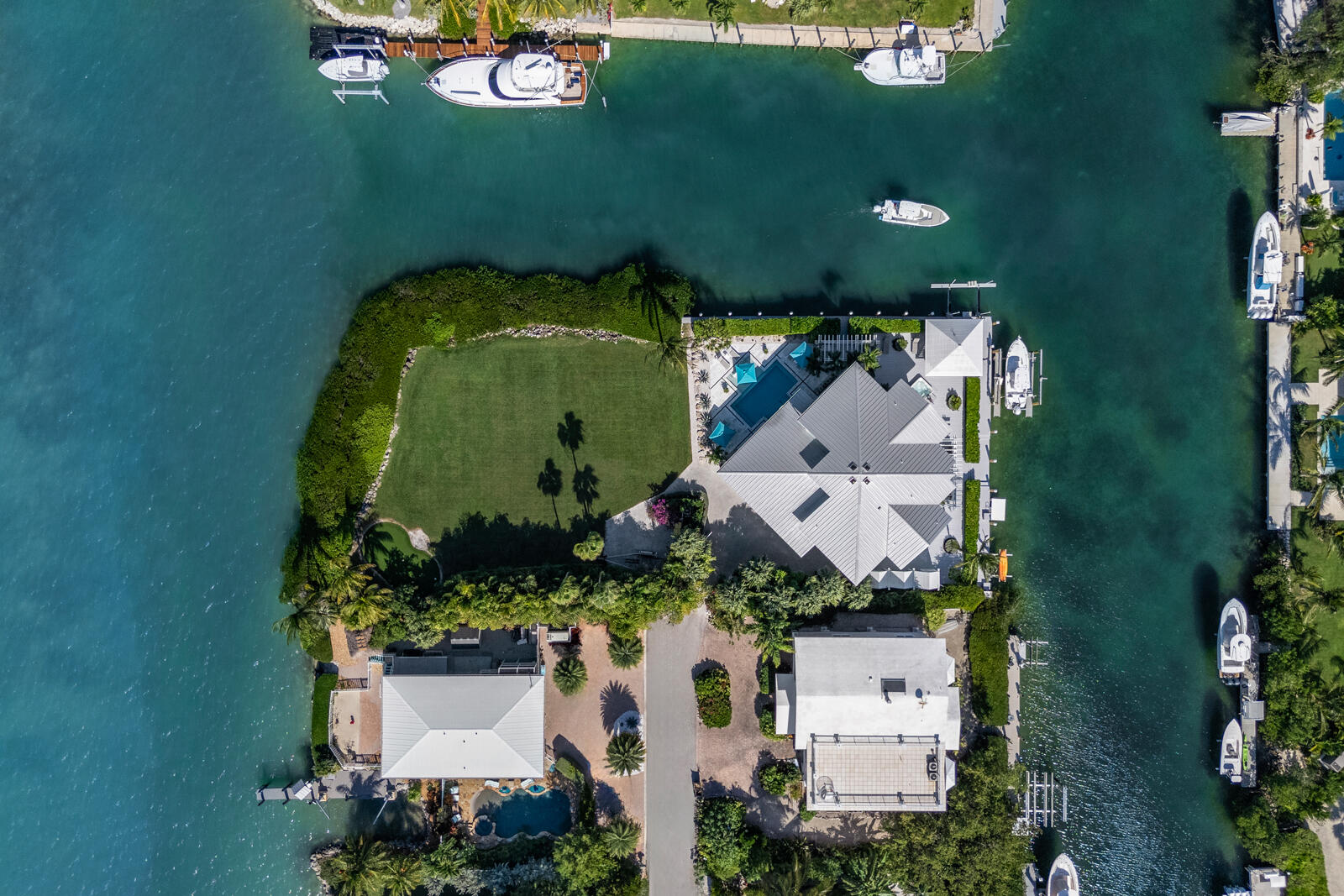 186 & 165 Bayview Drive