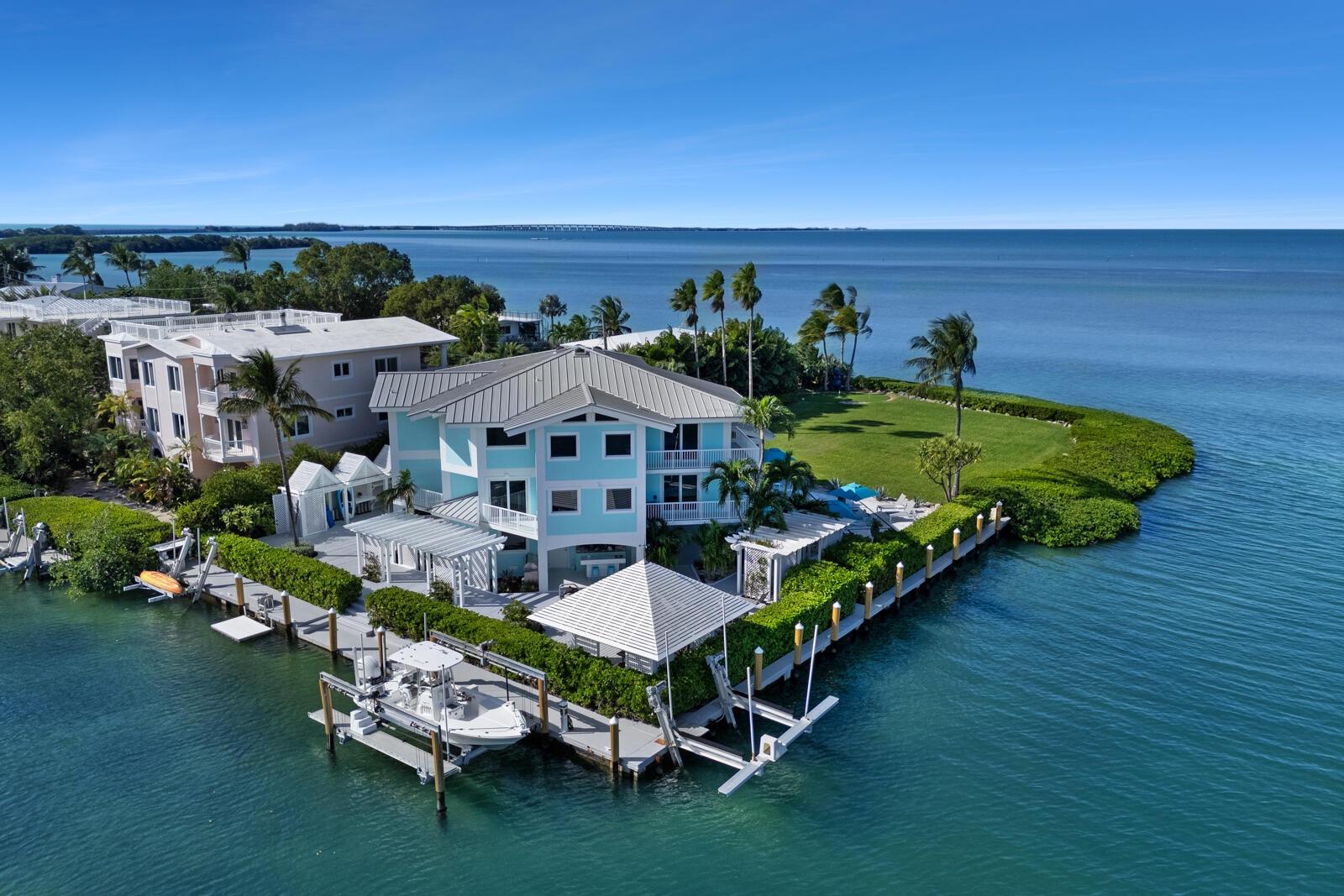 186 & 165 Bayview Drive
