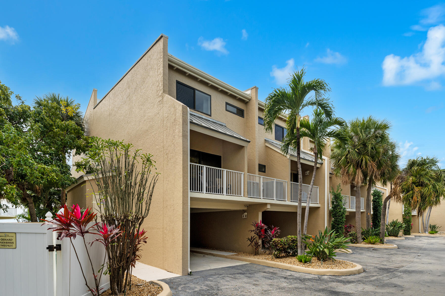 1133 W Ocean Drive Unit: 10