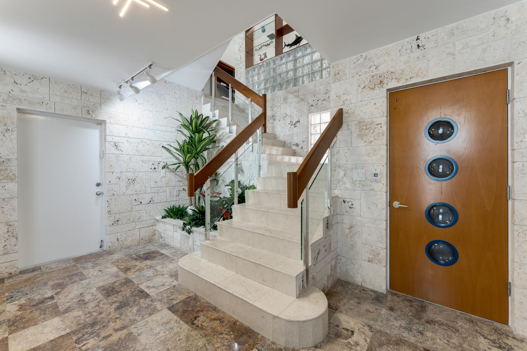137 Sapodilla Drive