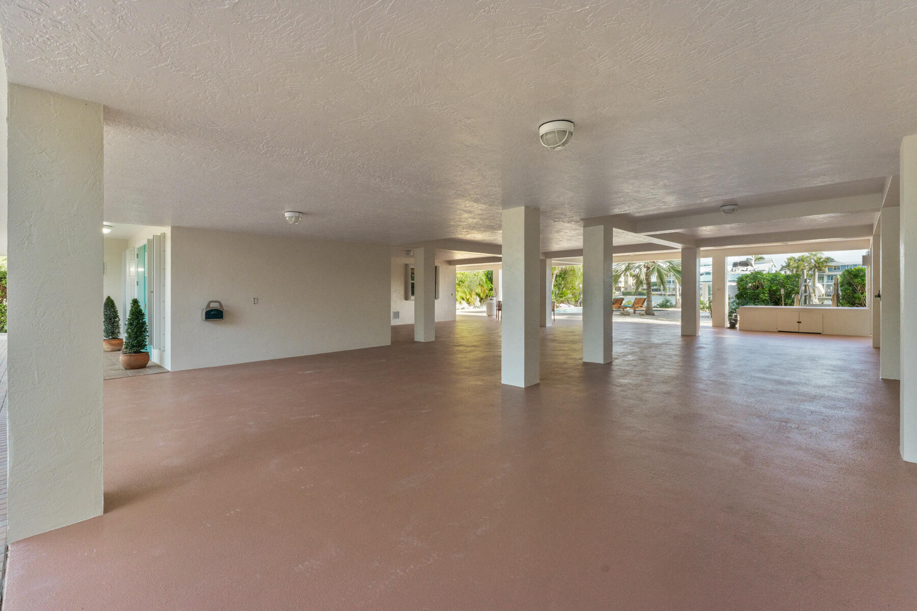 137 Sapodilla Drive