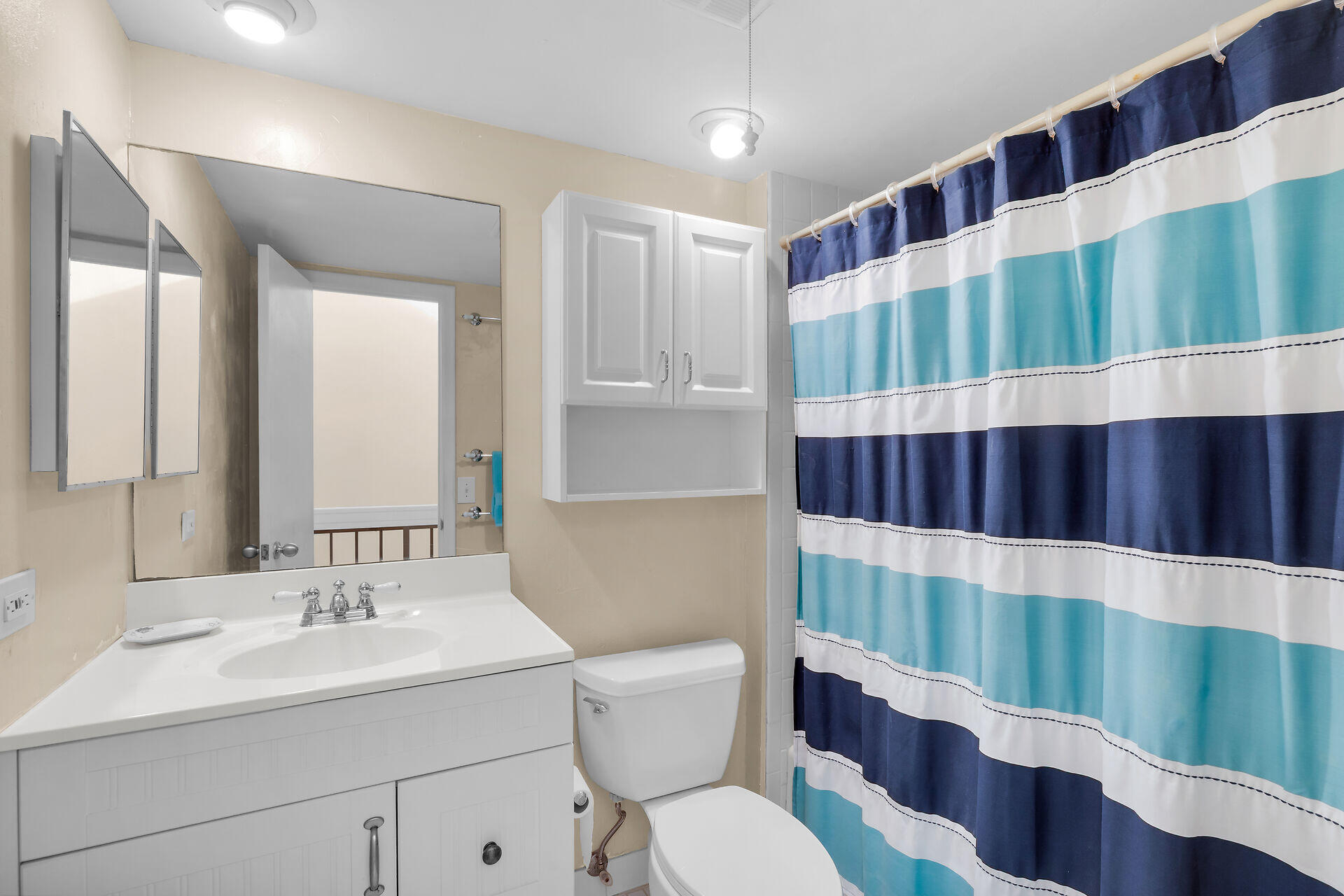 601 W Ocean Drive Unit: 410