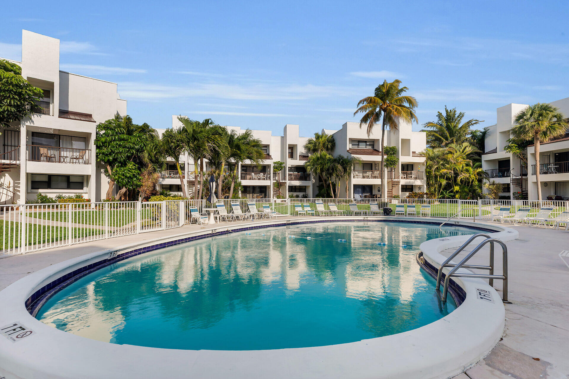 601 W Ocean Drive Unit: 410