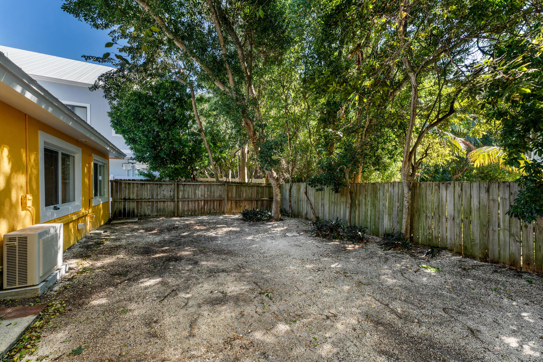 129 Artic Avenue
