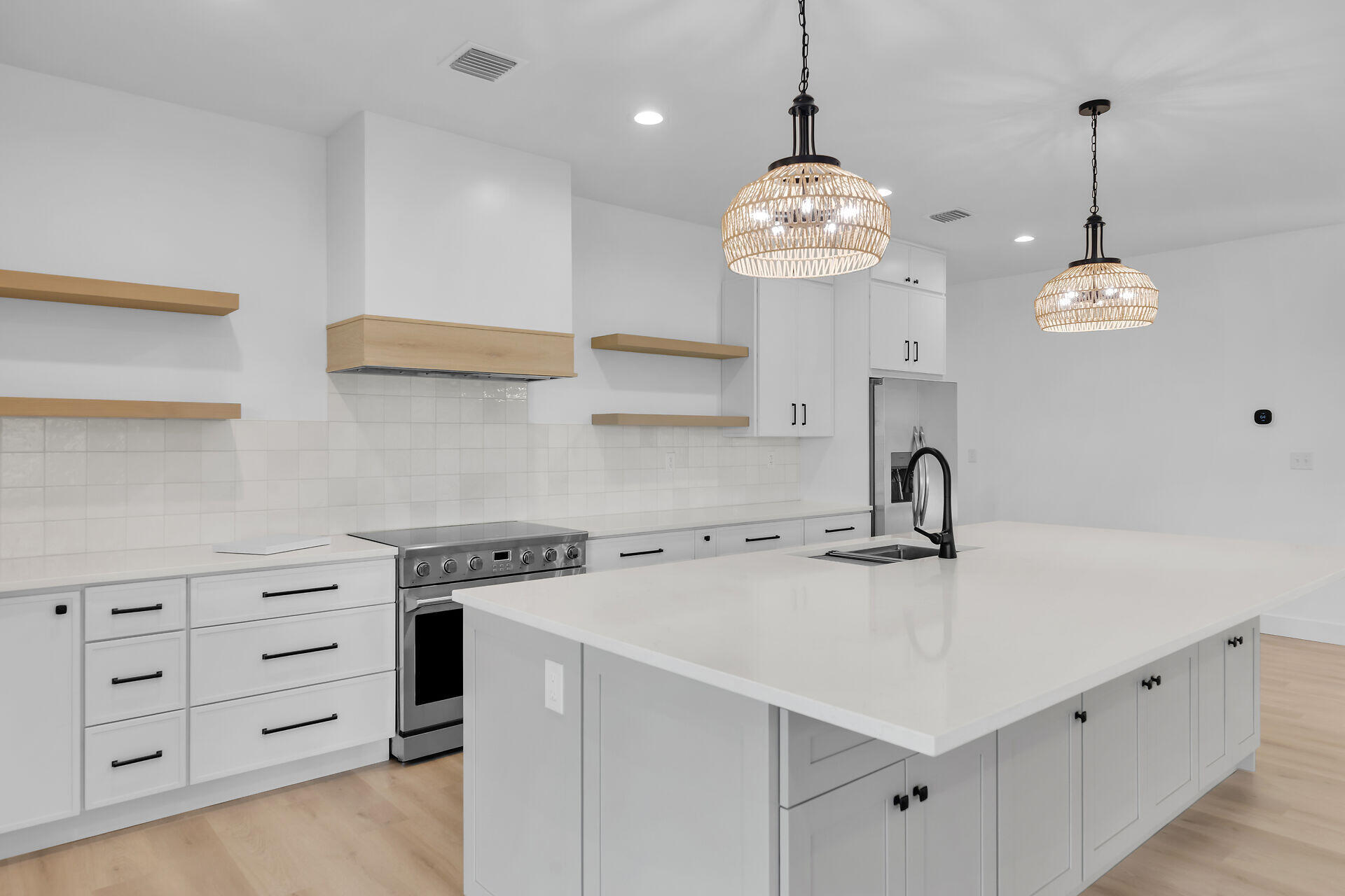 1547 Gardenia Lane