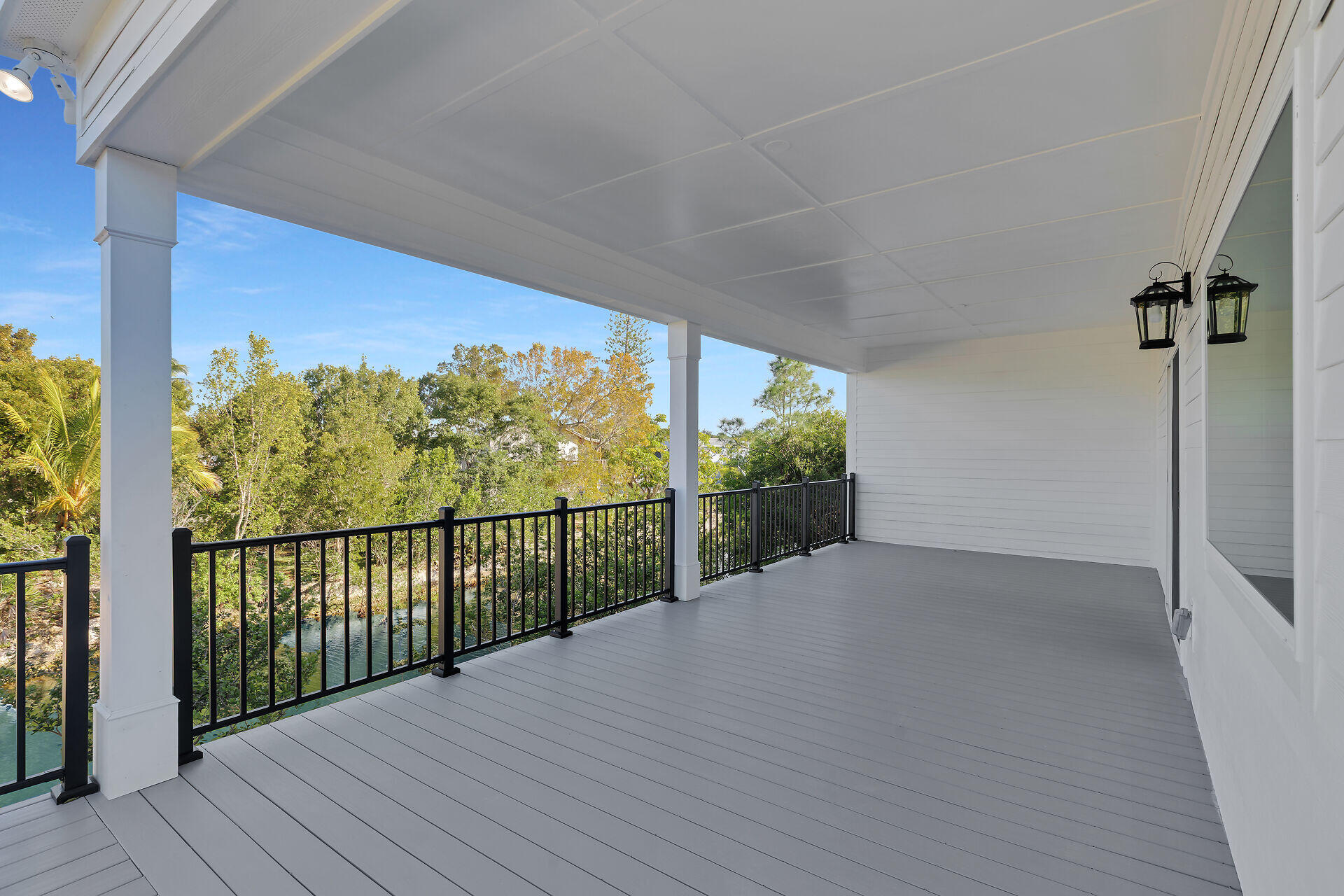 1547 Gardenia Lane