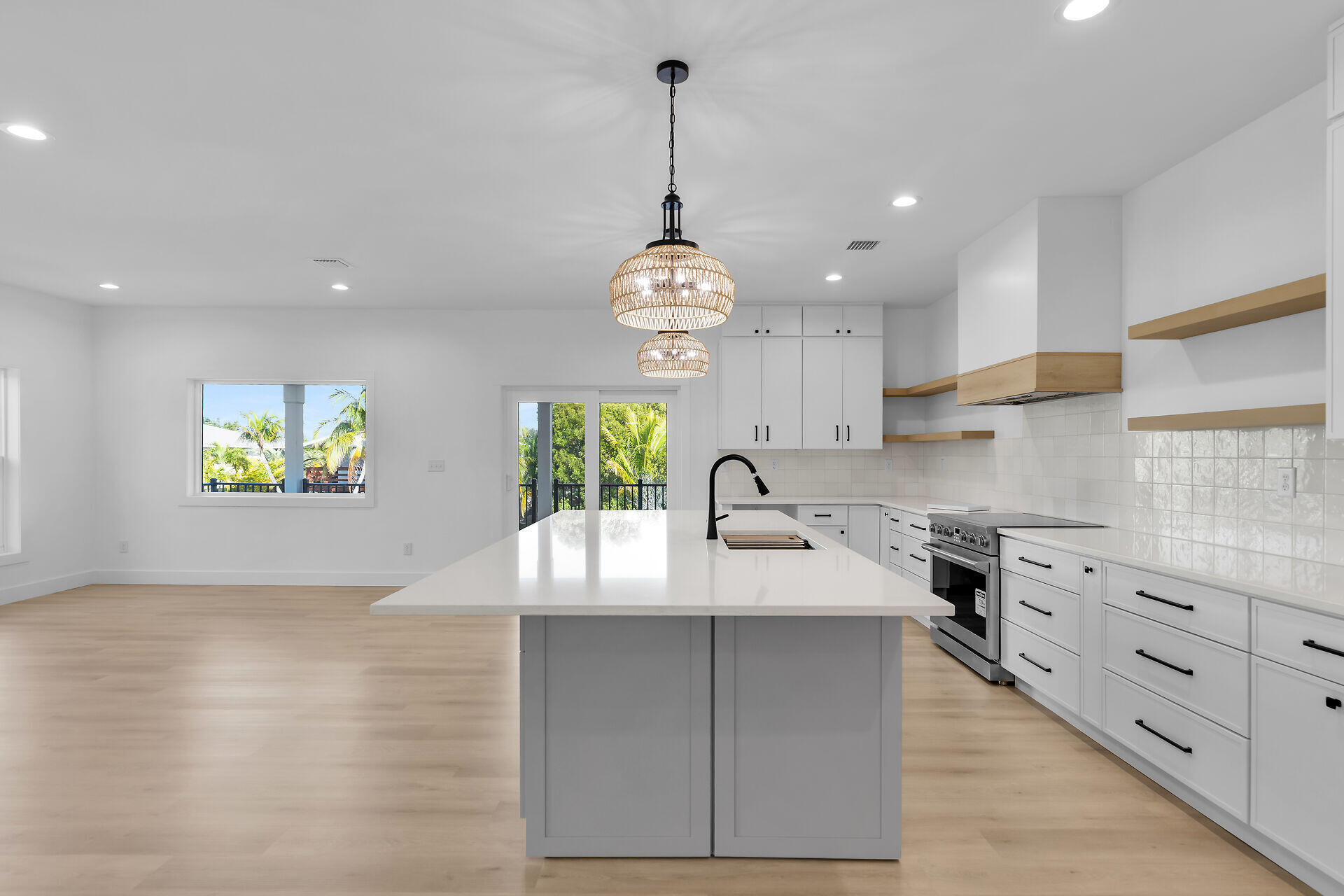 1547 Gardenia Lane