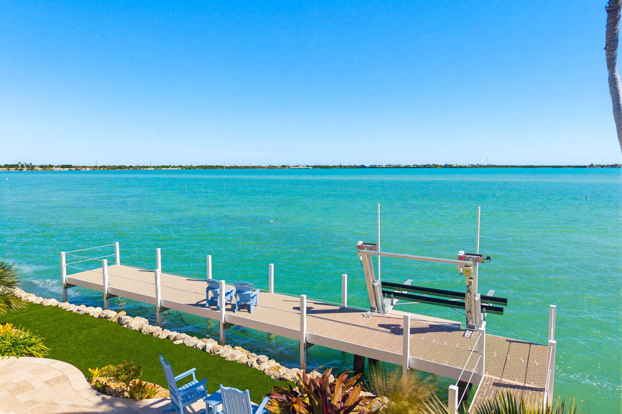 421 La Fitte Road