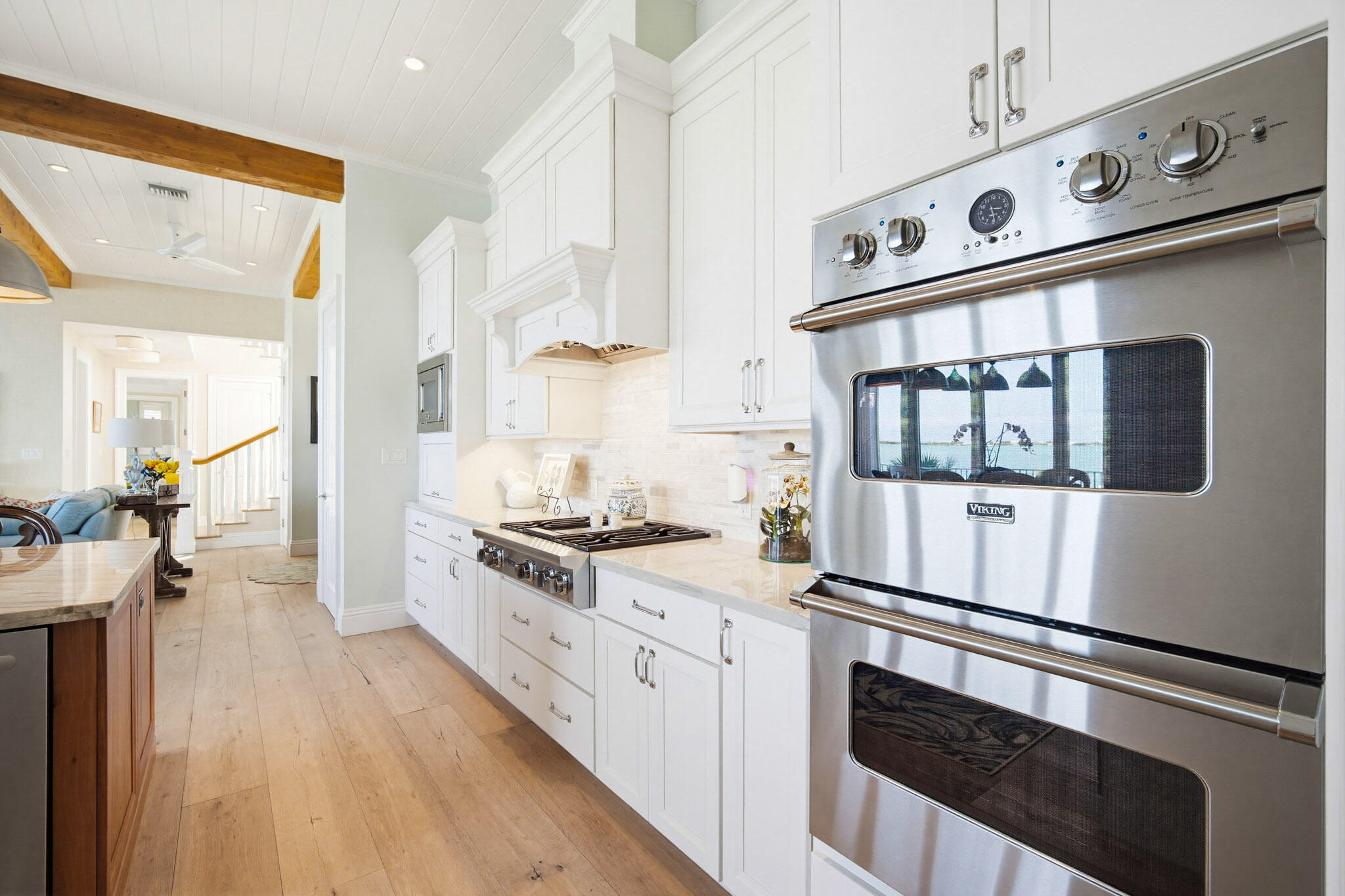 421 La Fitte Road