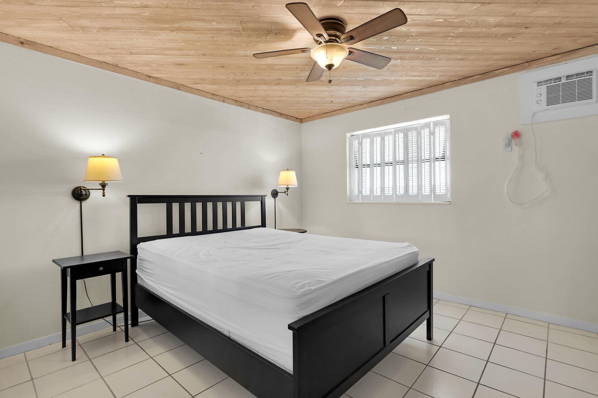 119 Cortez Drive Unit: APT G11