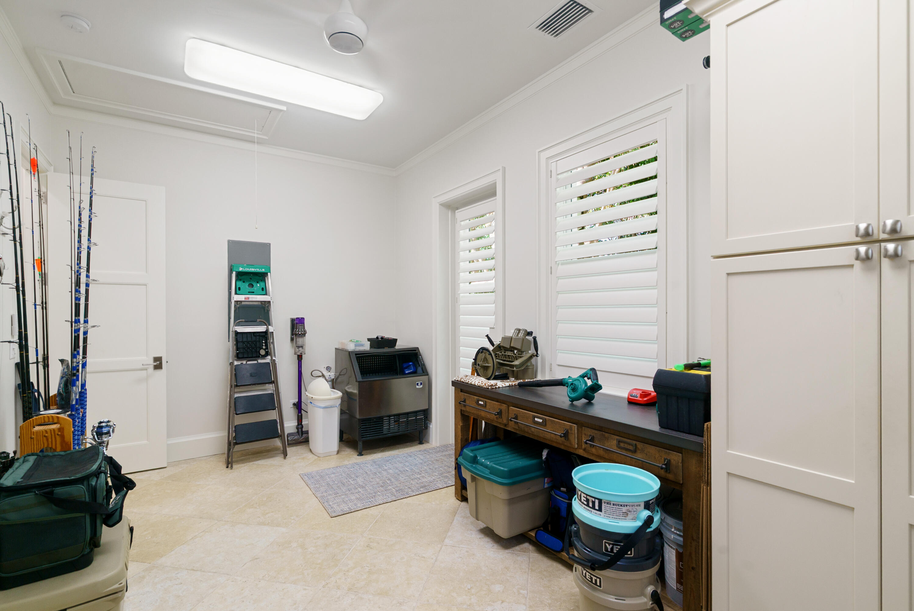 134 N Rolling Hill Road