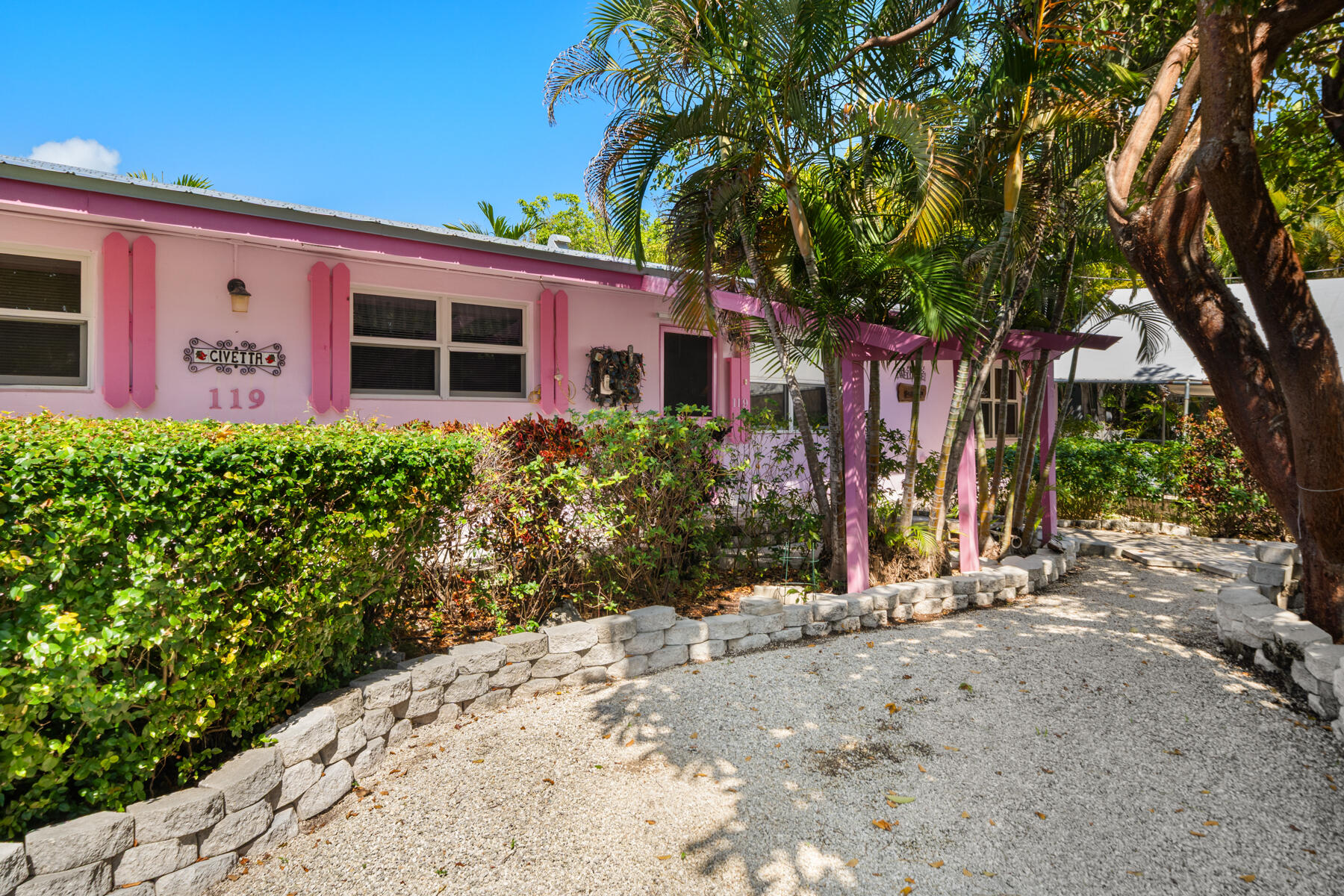 119 Bee Street