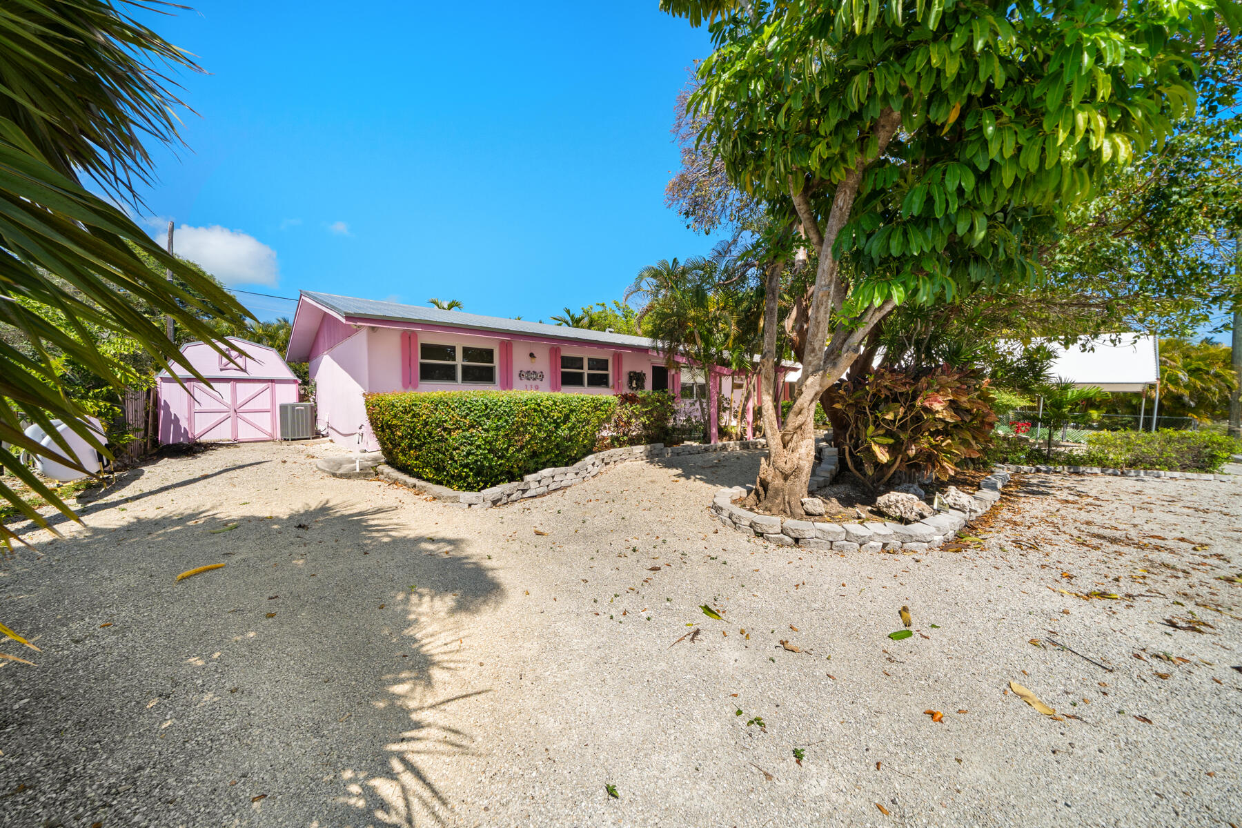 119 Bee Street