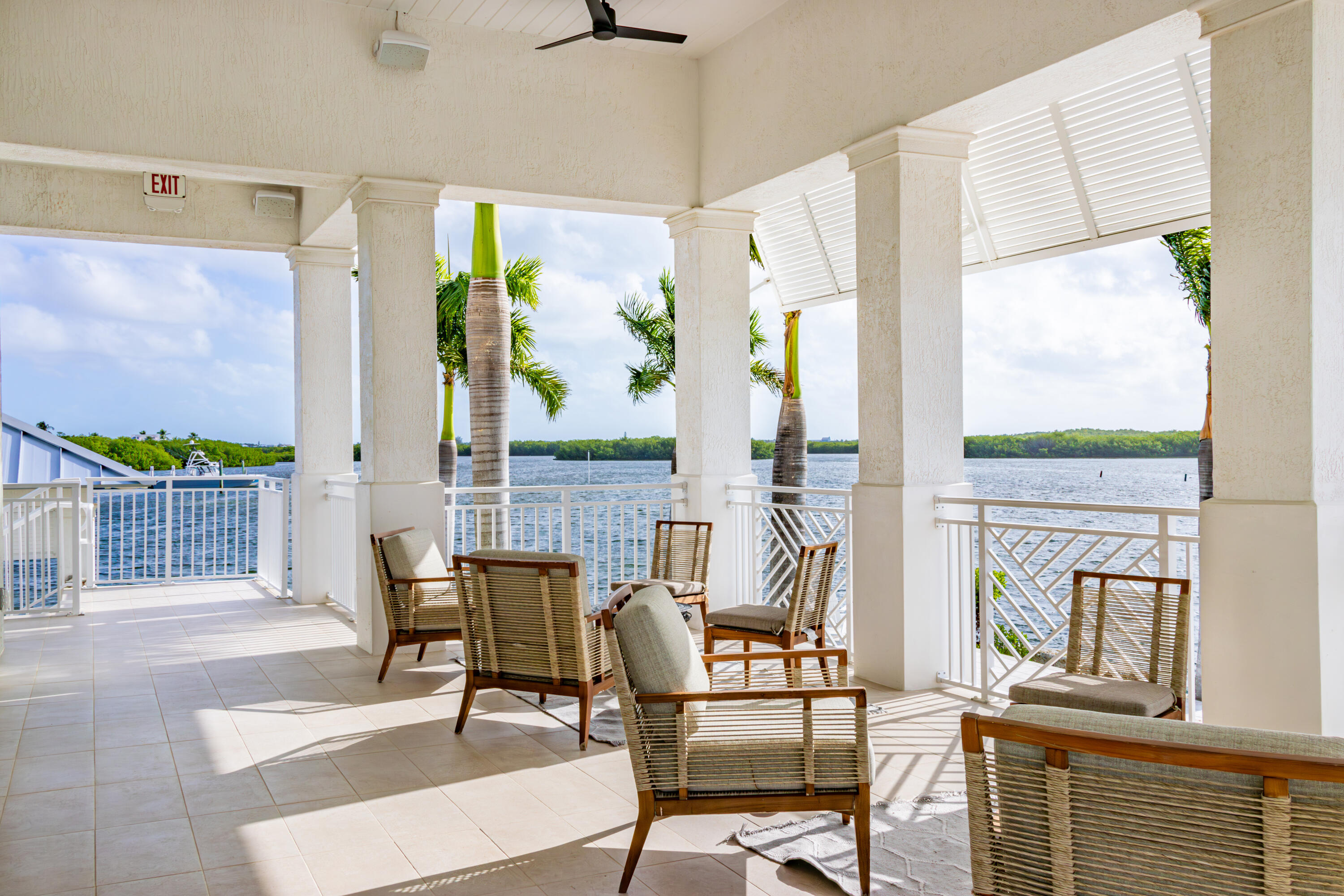 19 W Playa Largo Boulevard