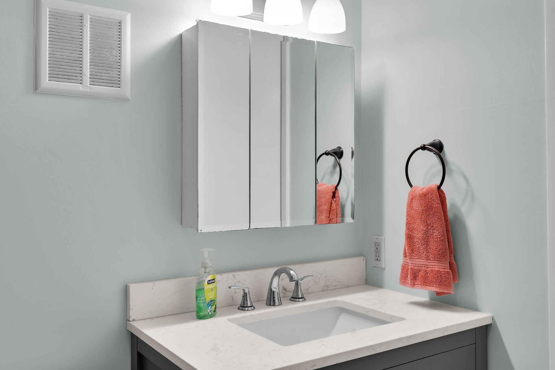 2911 Seidenberg Avenue