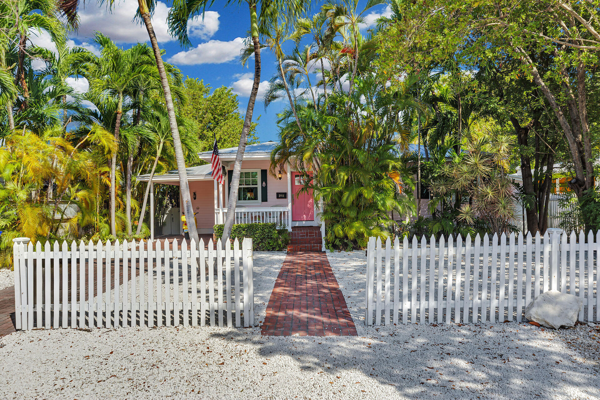 2911 Seidenberg Avenue