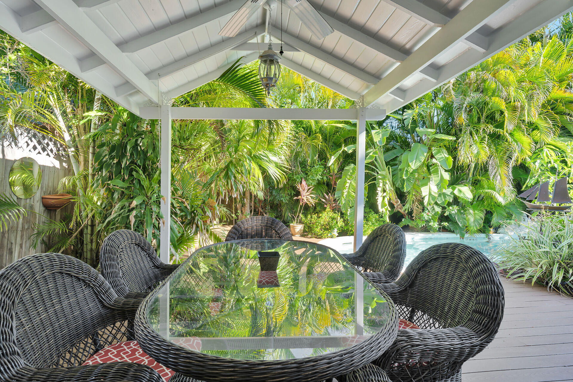 2911 Seidenberg Avenue