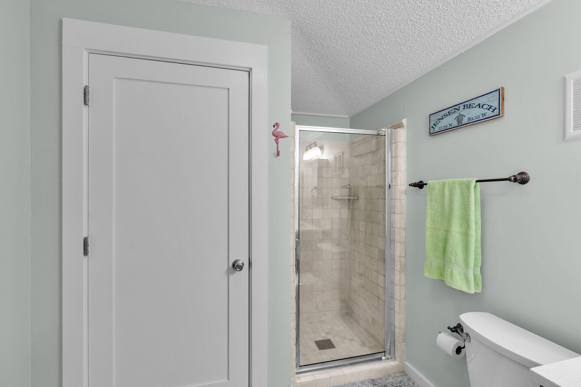 2911 Seidenberg Avenue