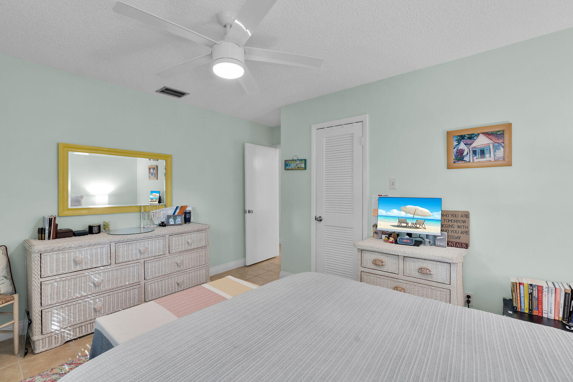 2911 Seidenberg Avenue