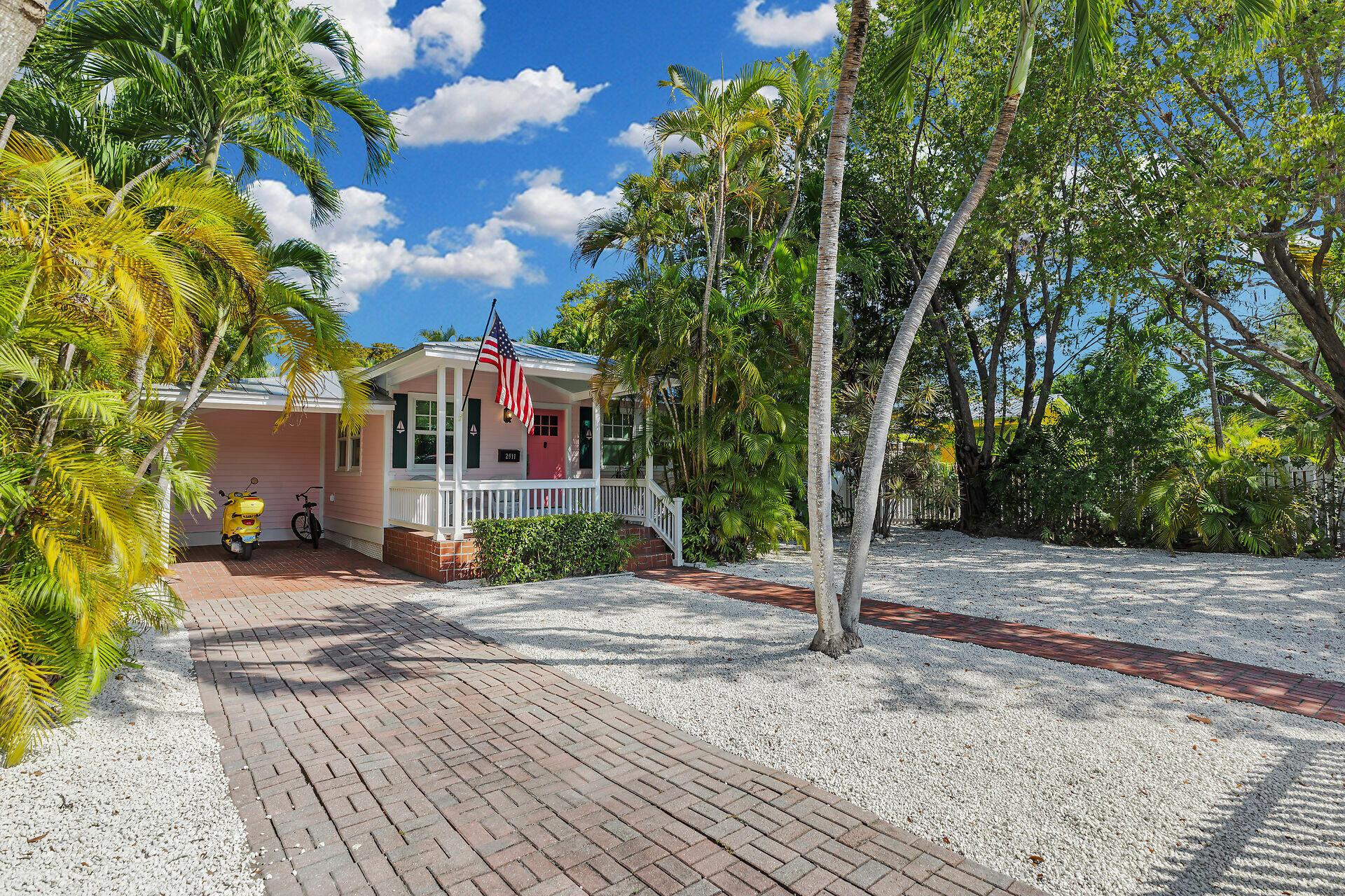 2911 Seidenberg Avenue