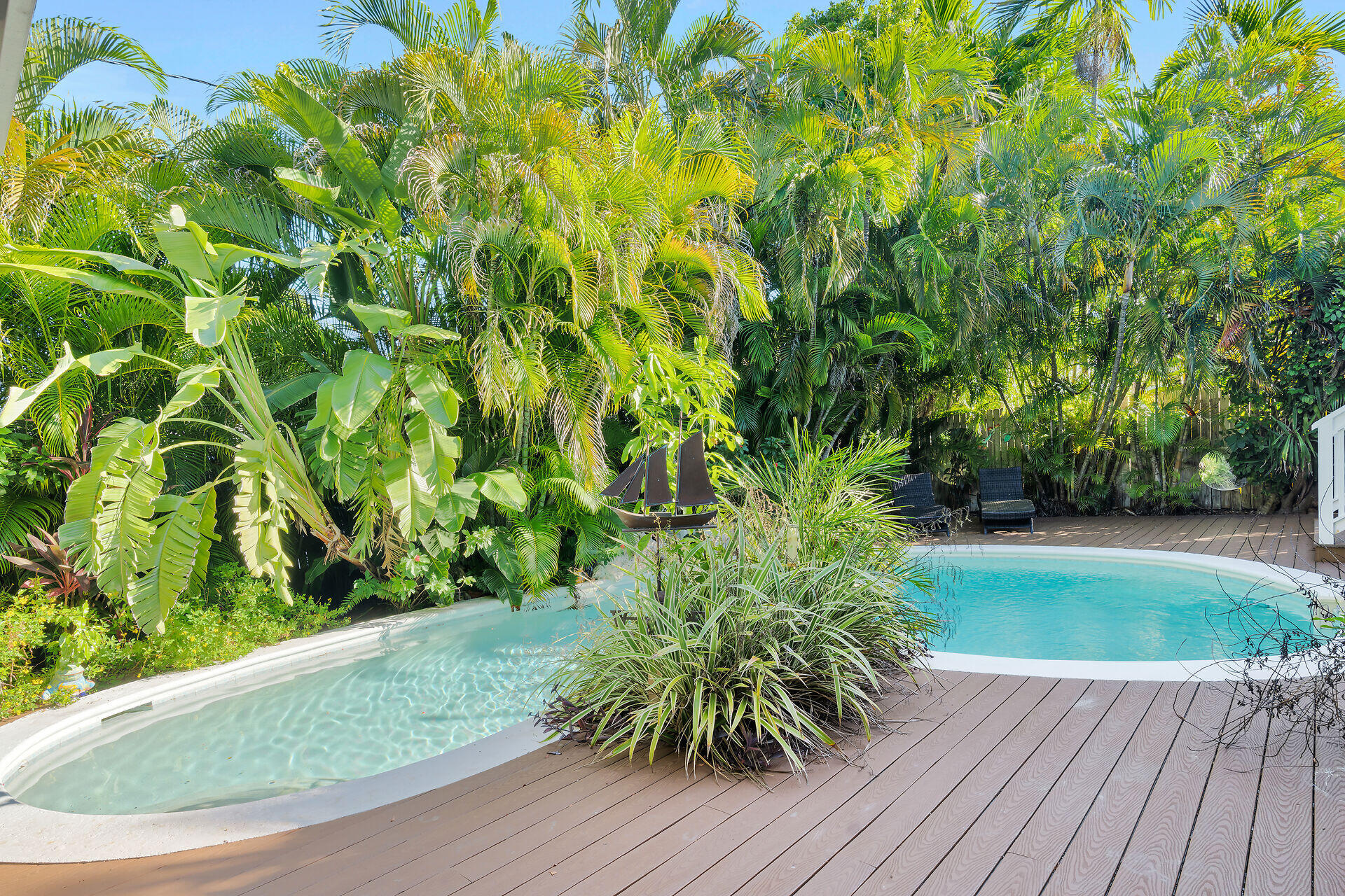 2911 Seidenberg Avenue