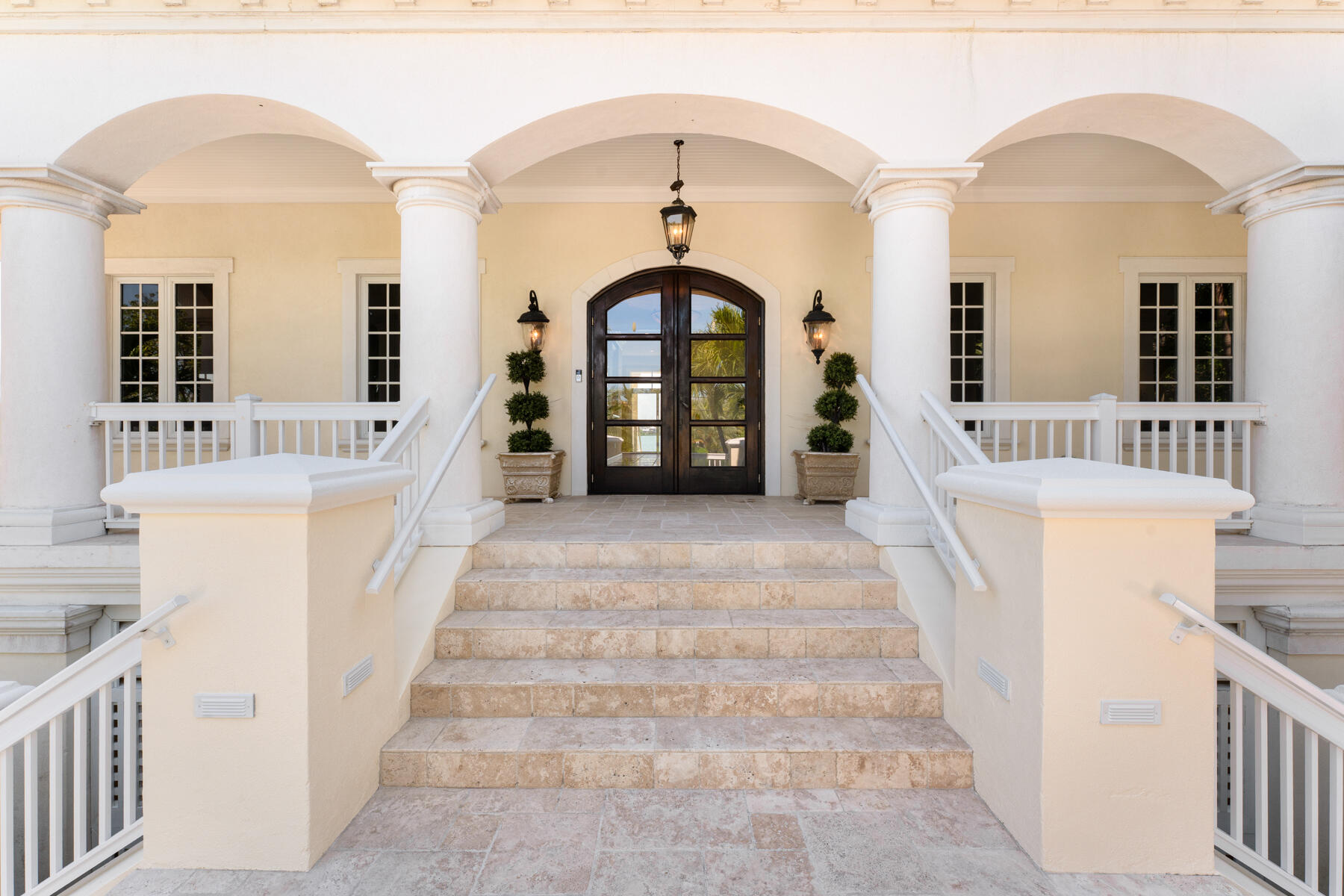 24 Cannon Royal Drive