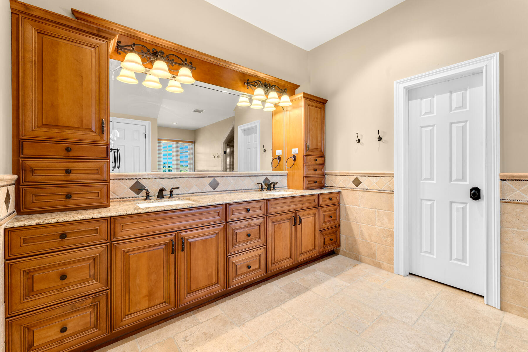 24 Cannon Royal Drive