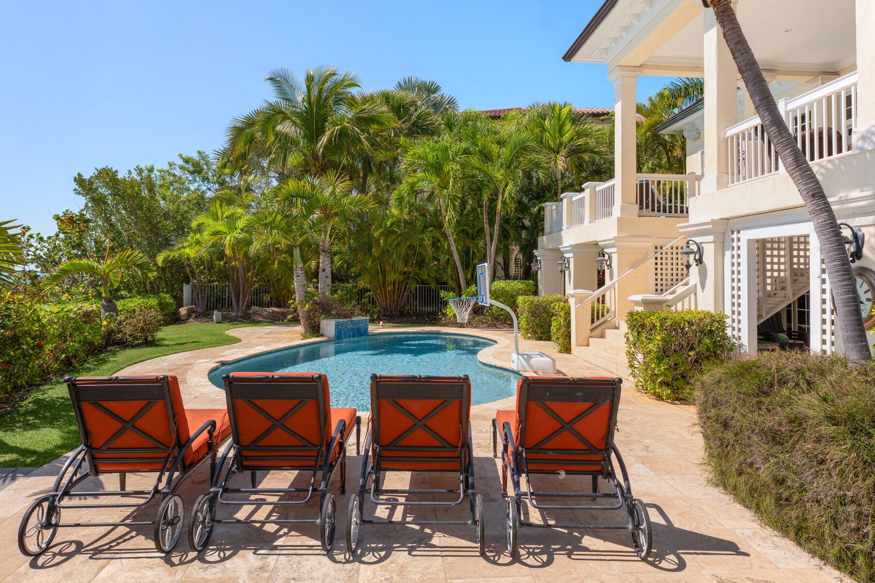 24 Cannon Royal Drive