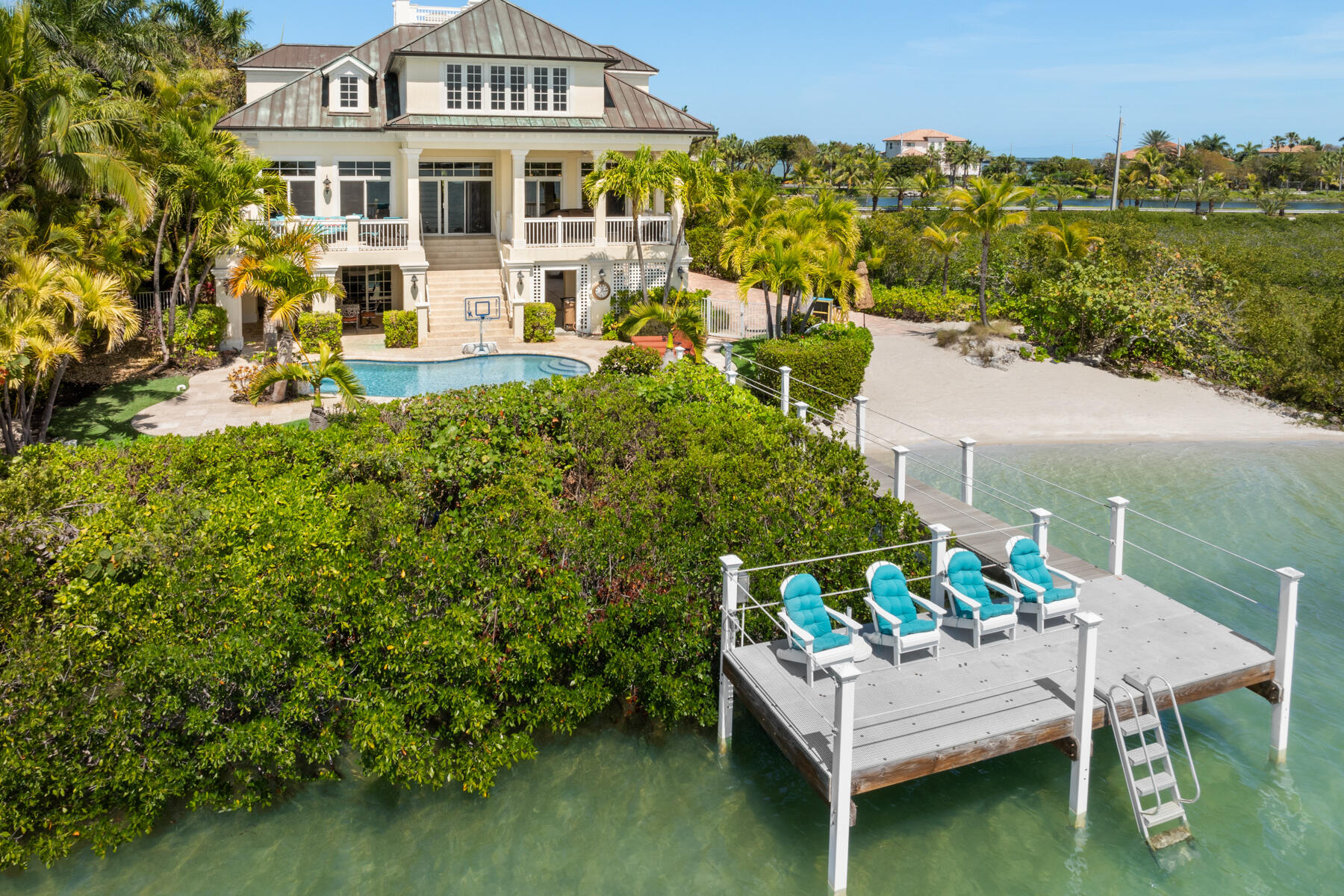 24 Cannon Royal Drive