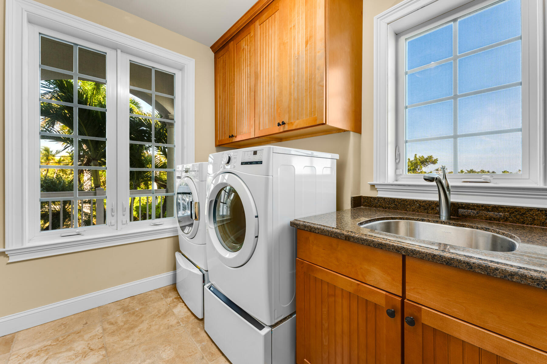 24 Cannon Royal Drive