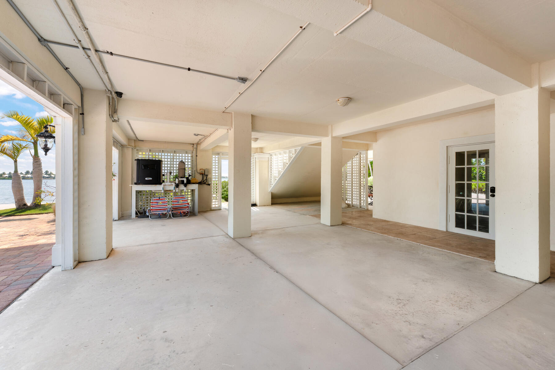 24 Cannon Royal Drive