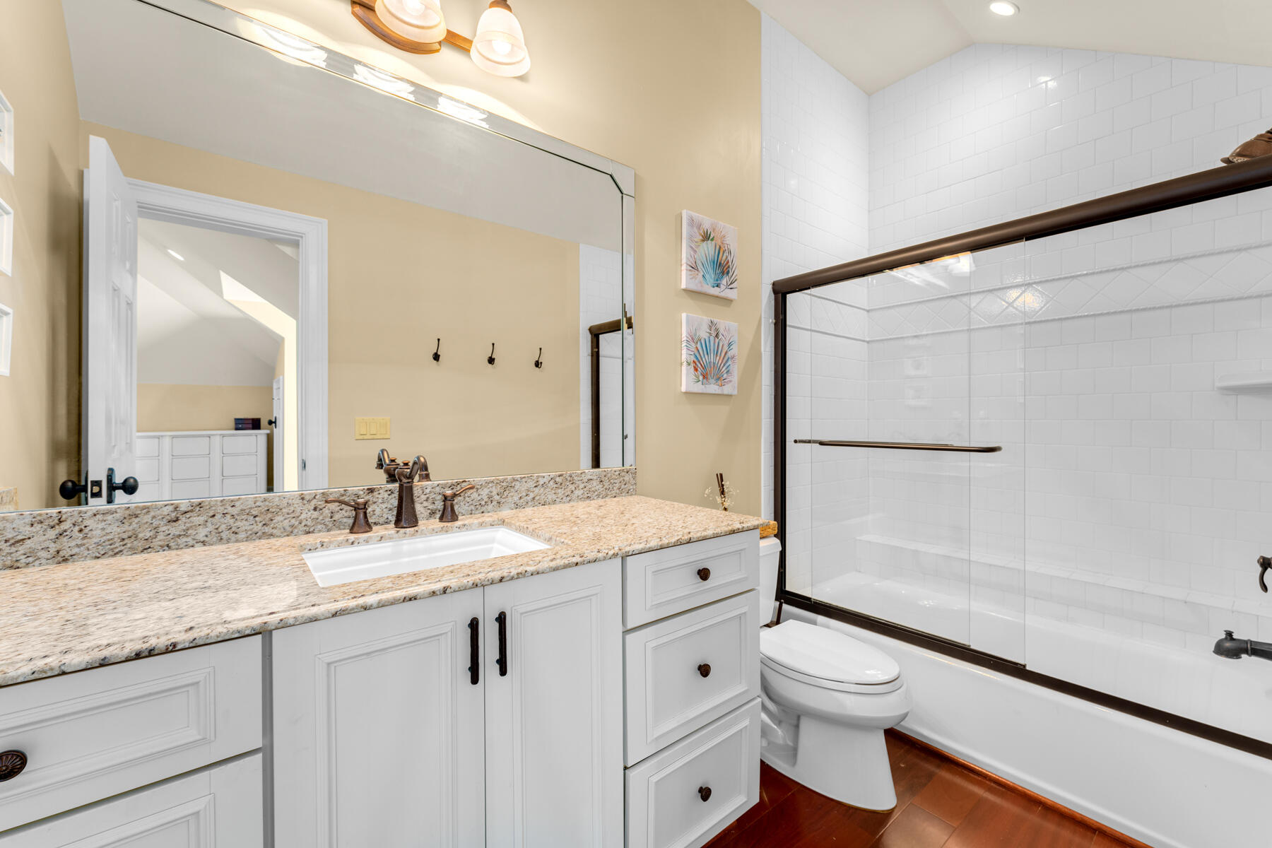 24 Cannon Royal Drive