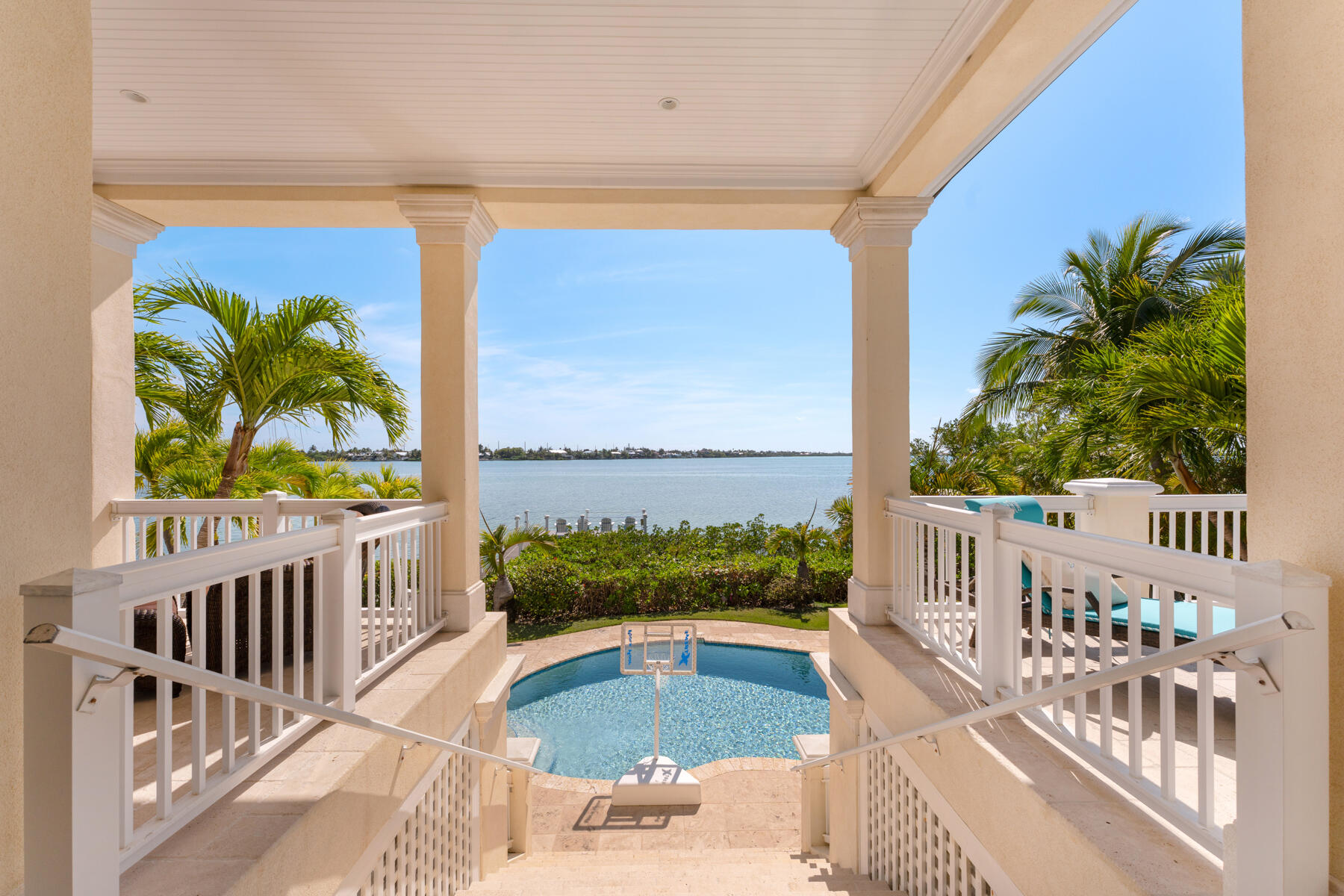 24 Cannon Royal Drive
