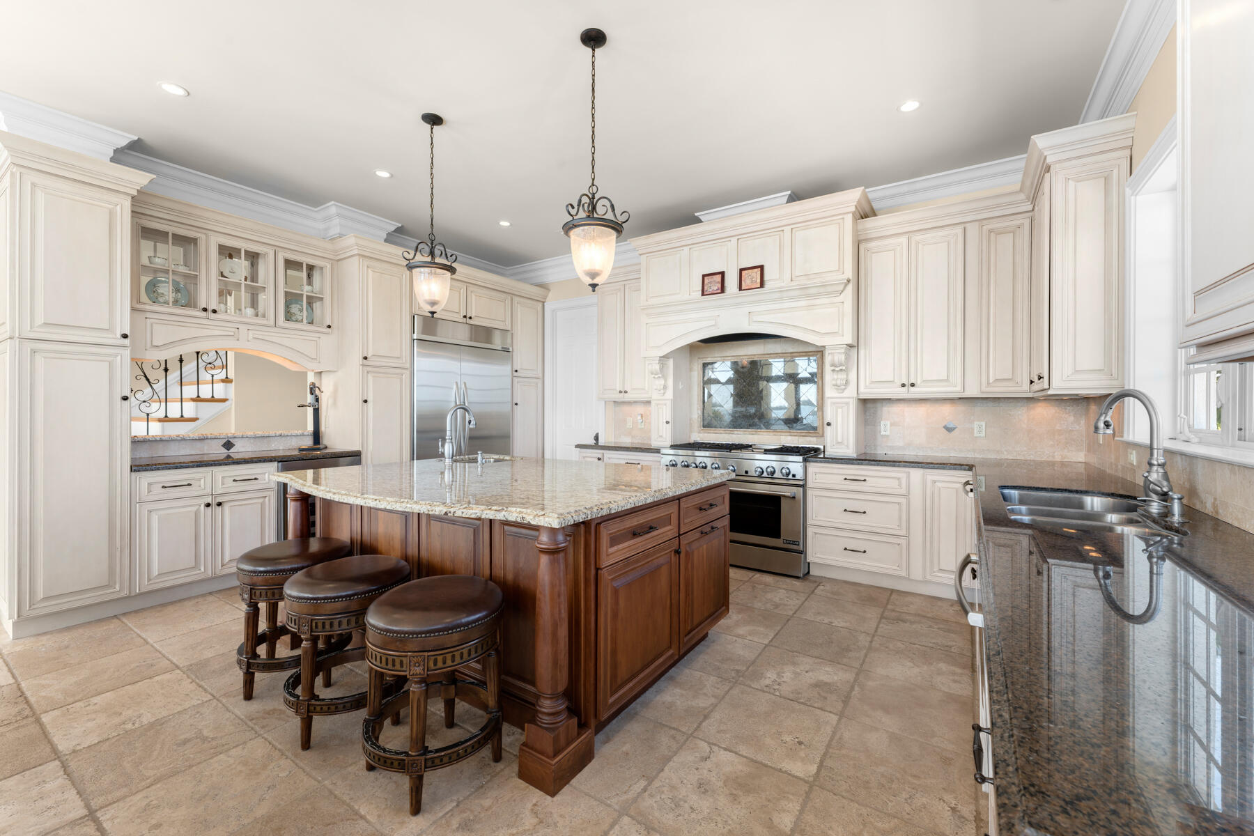 24 Cannon Royal Drive