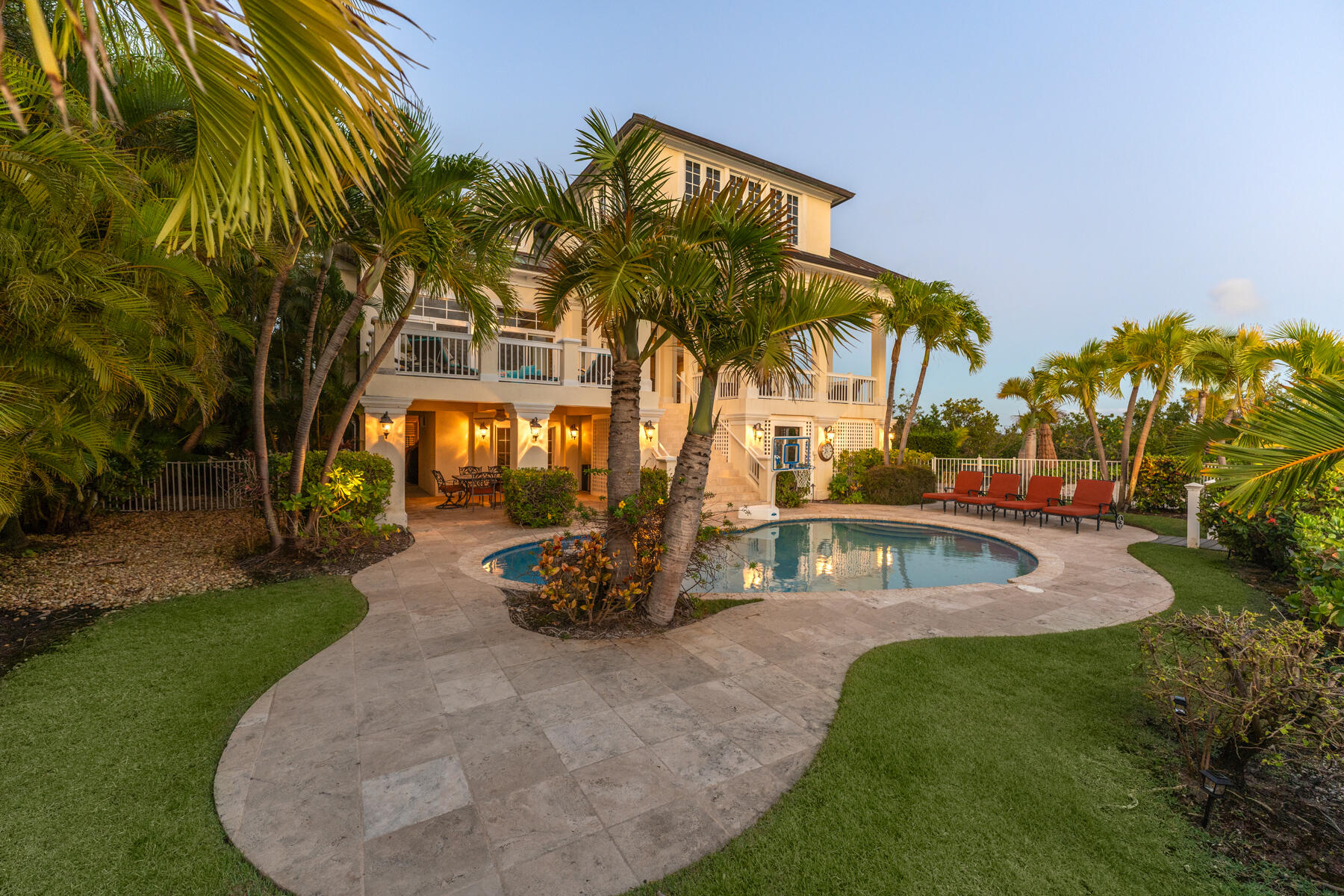 24 Cannon Royal Drive