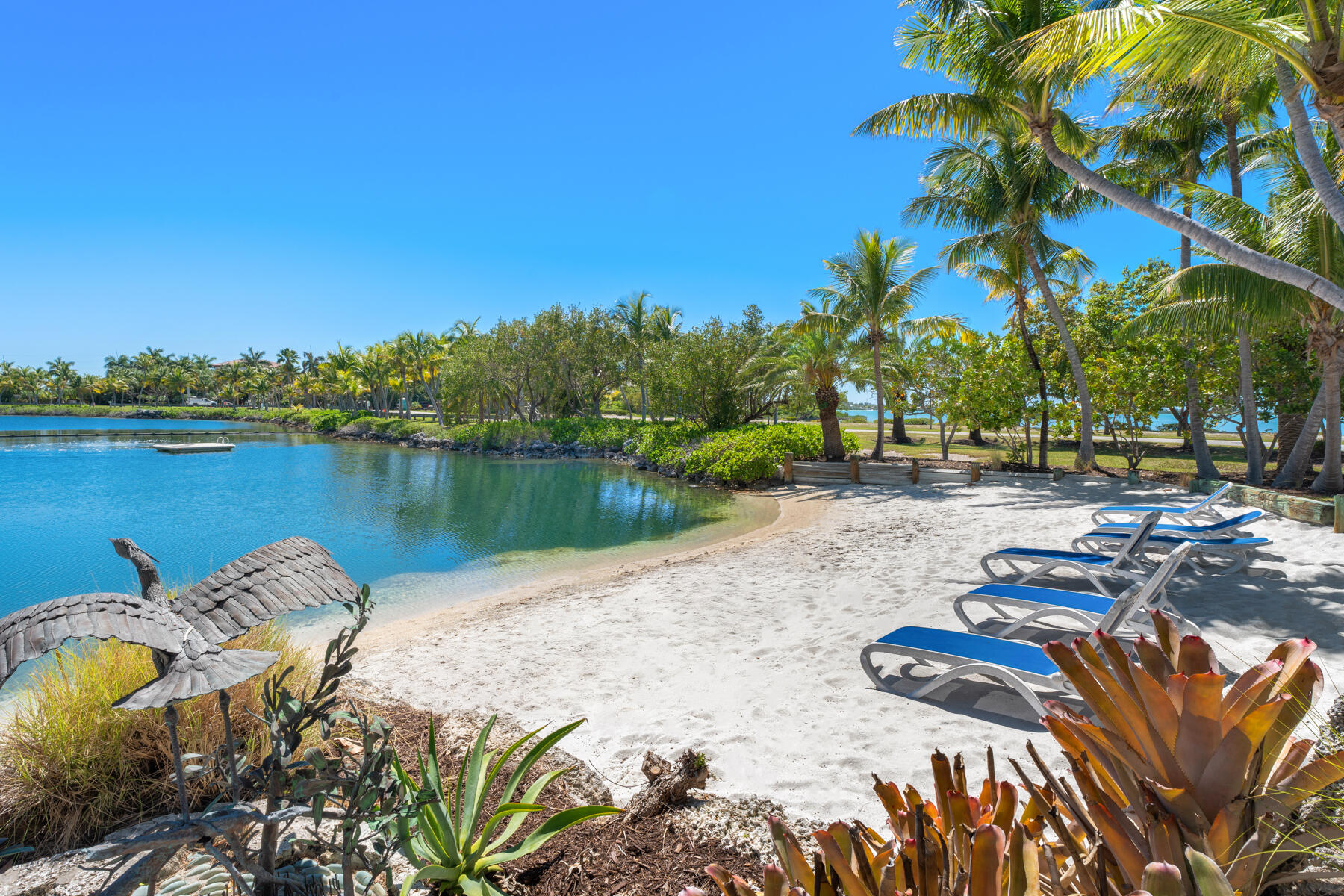 24 Cannon Royal Drive