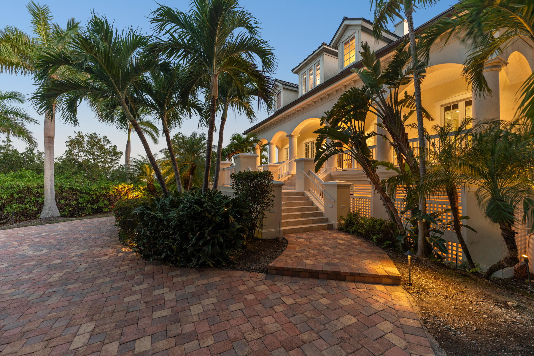 24 Cannon Royal Drive