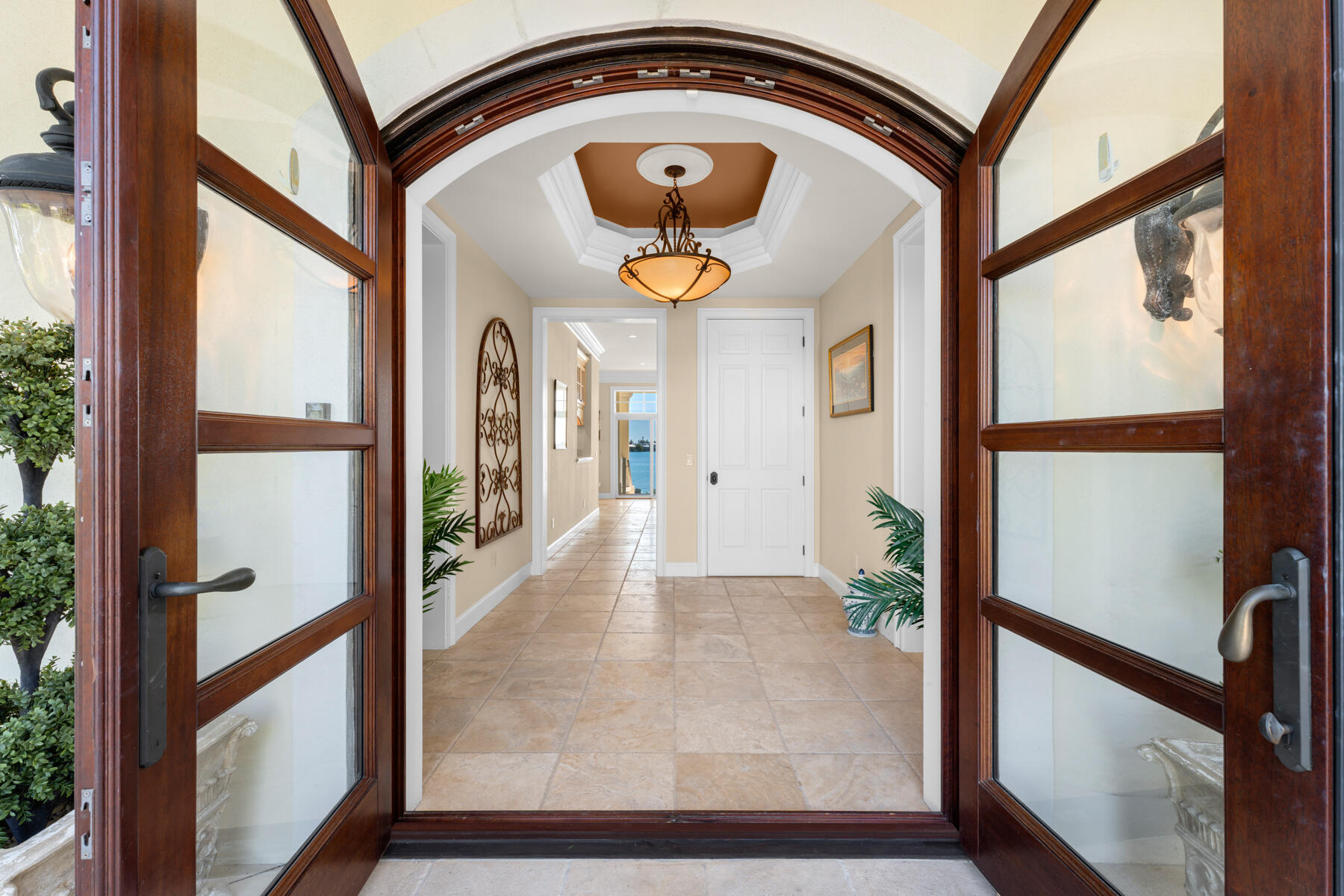 24 Cannon Royal Drive