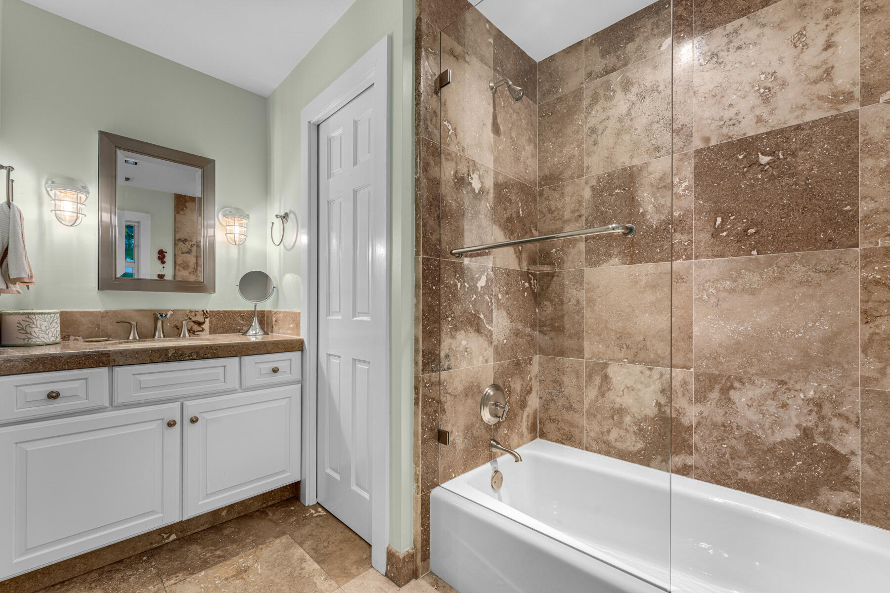 1020 Von Phister Street