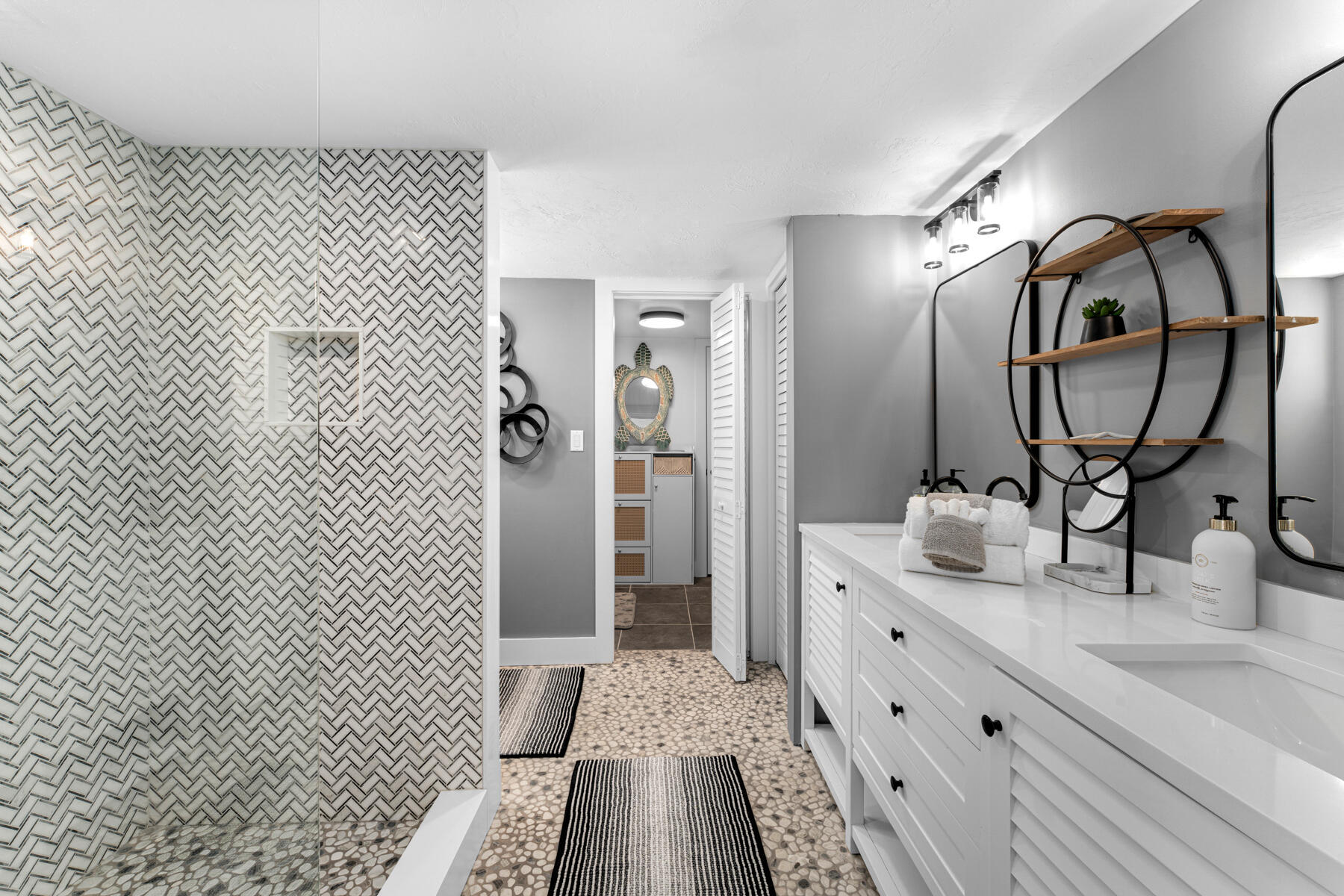 1610 Von Phister Street