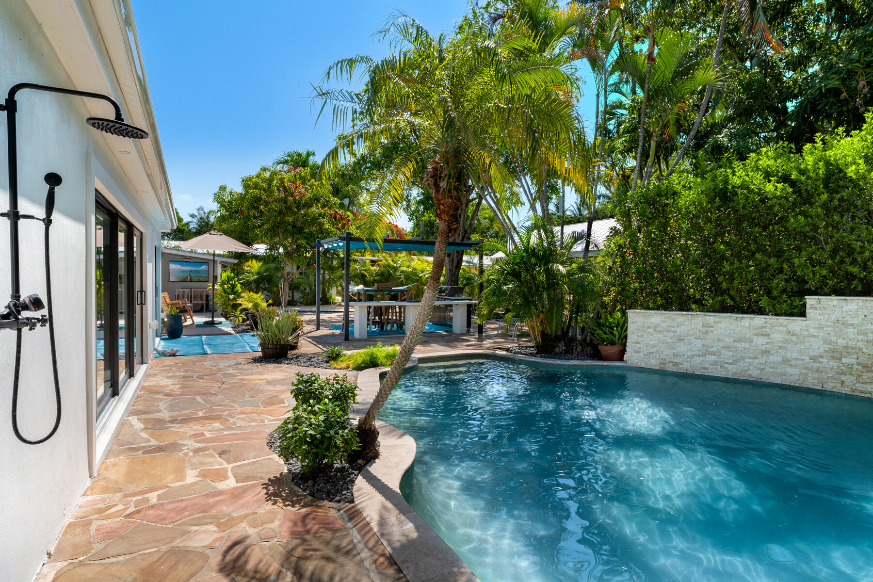 1610 Von Phister Street