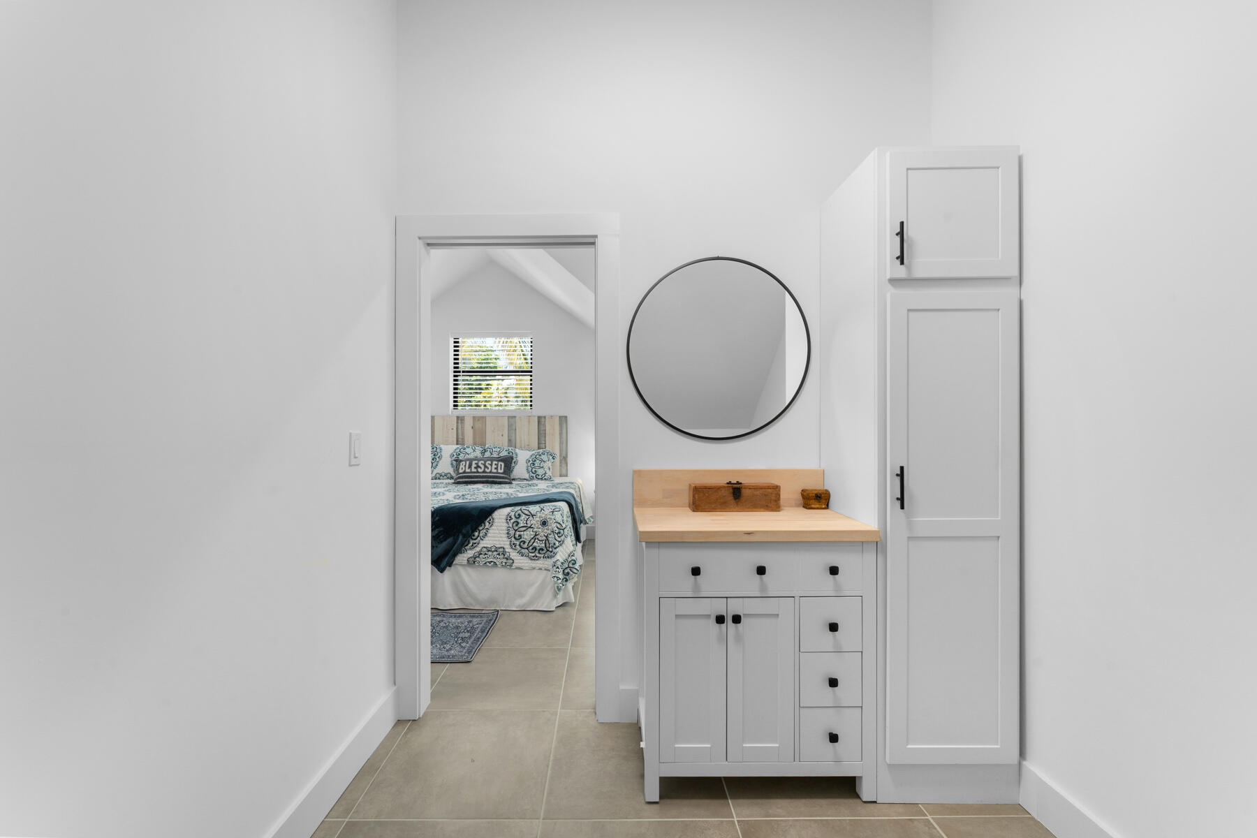 1610 Von Phister Street