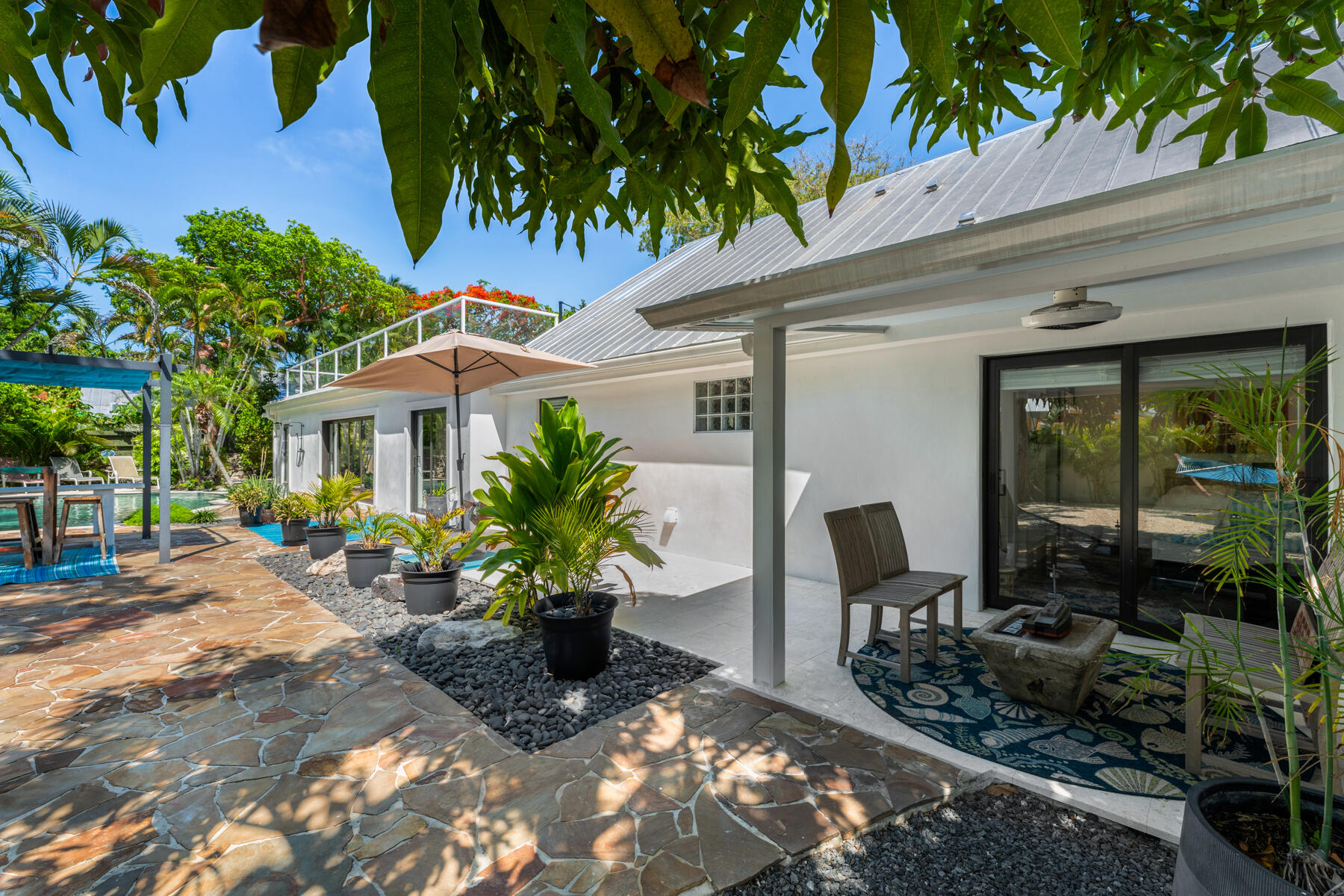 1610 Von Phister Street