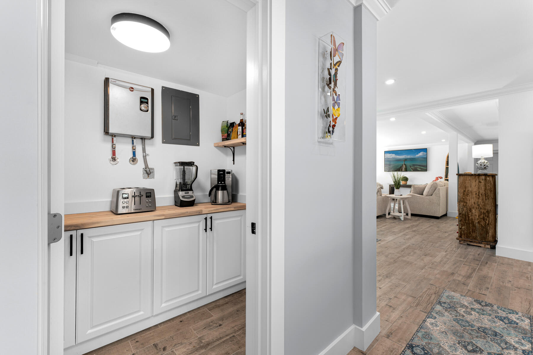 1610 Von Phister Street