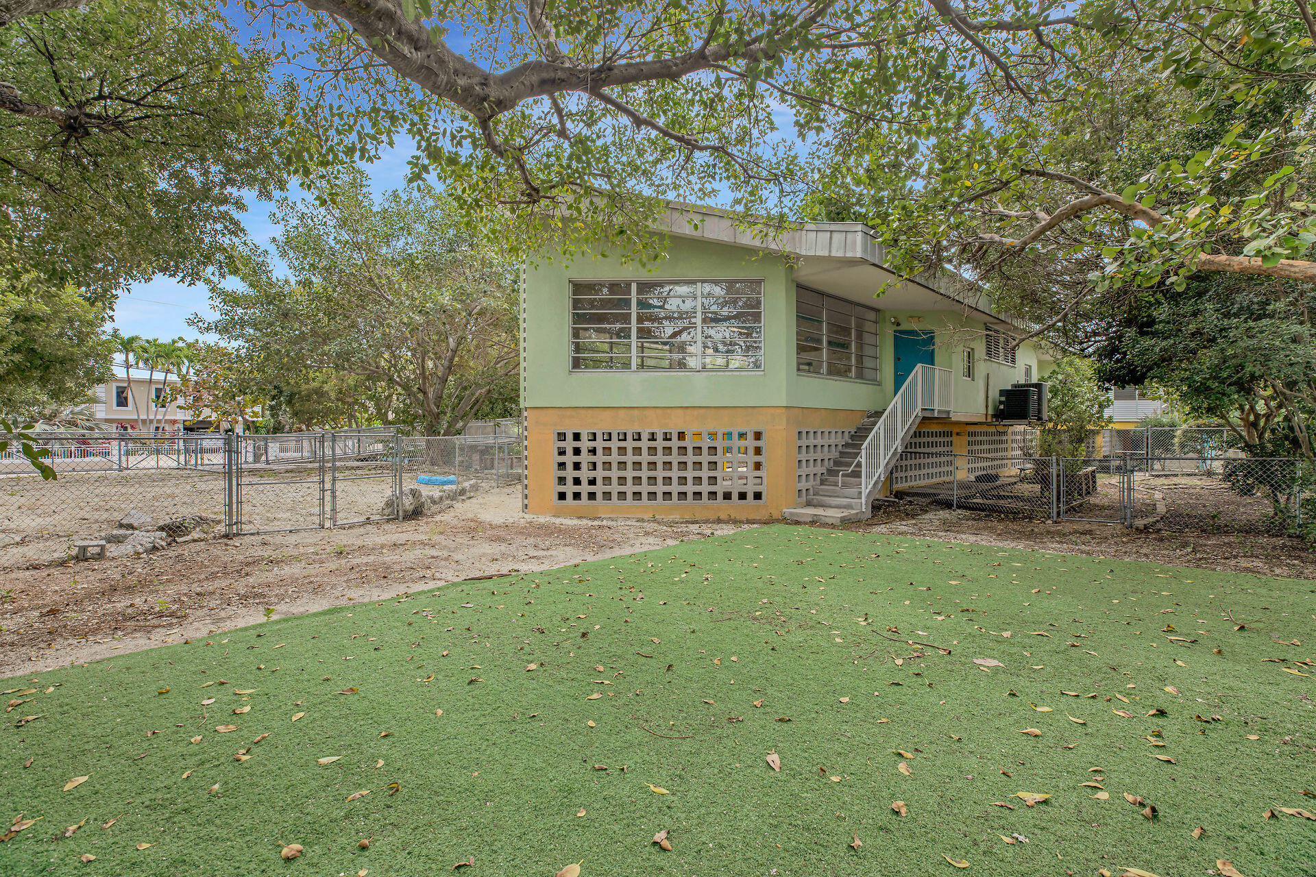 92295 Old State Road Unit: 4A